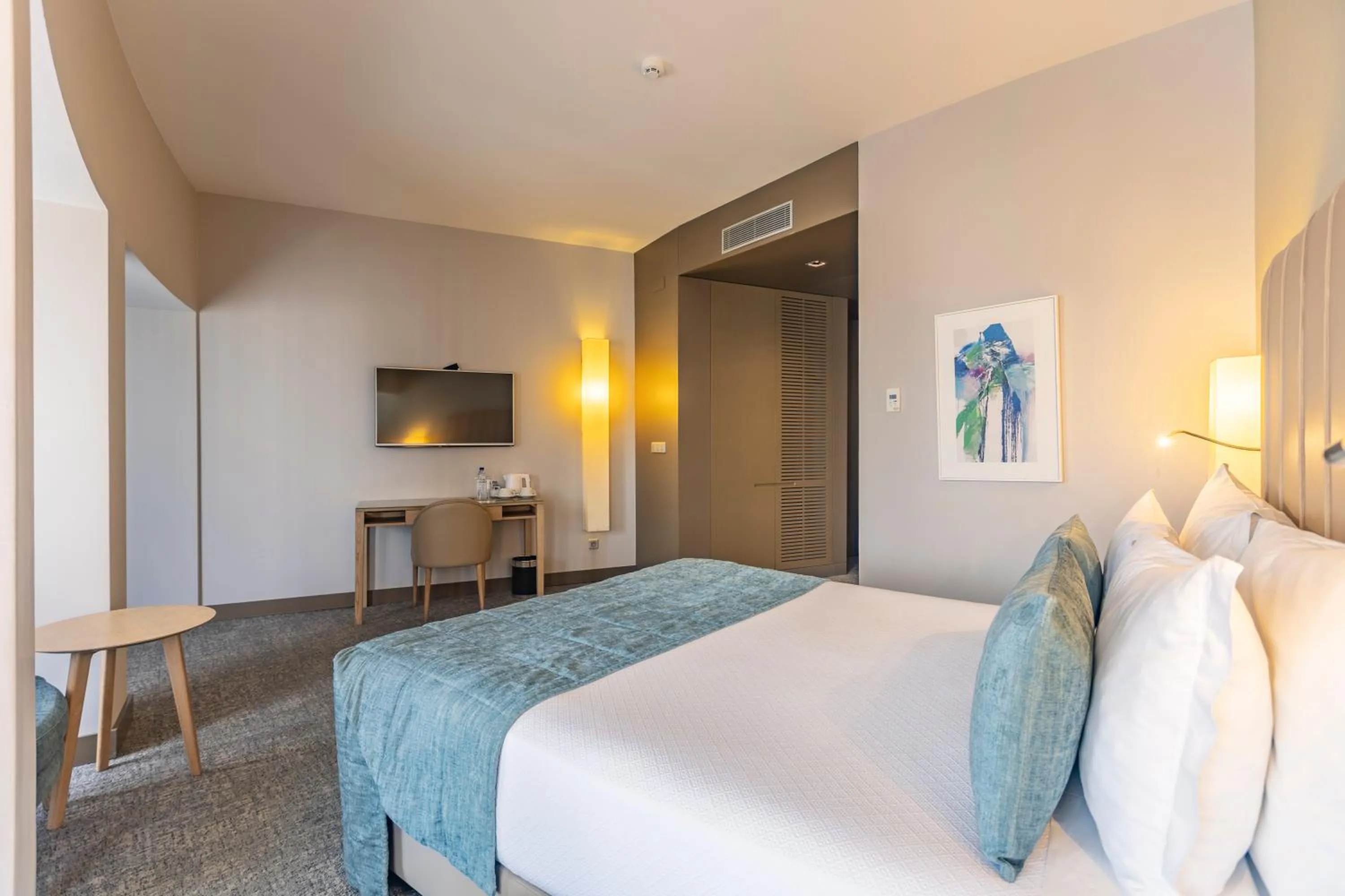 Bed in Montebelo Girassol Maputo Hotel