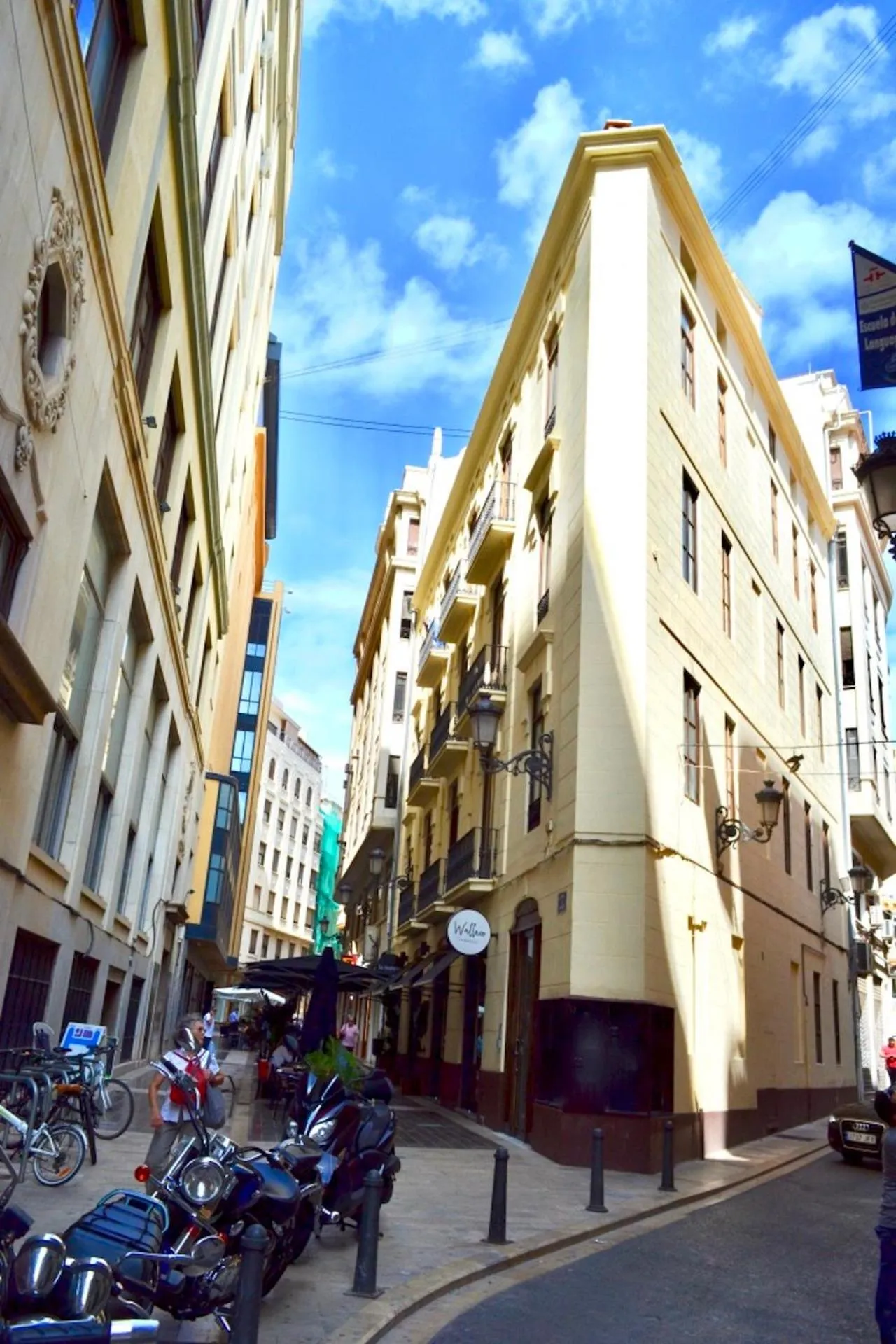 Property building in Apartamentos Wallace