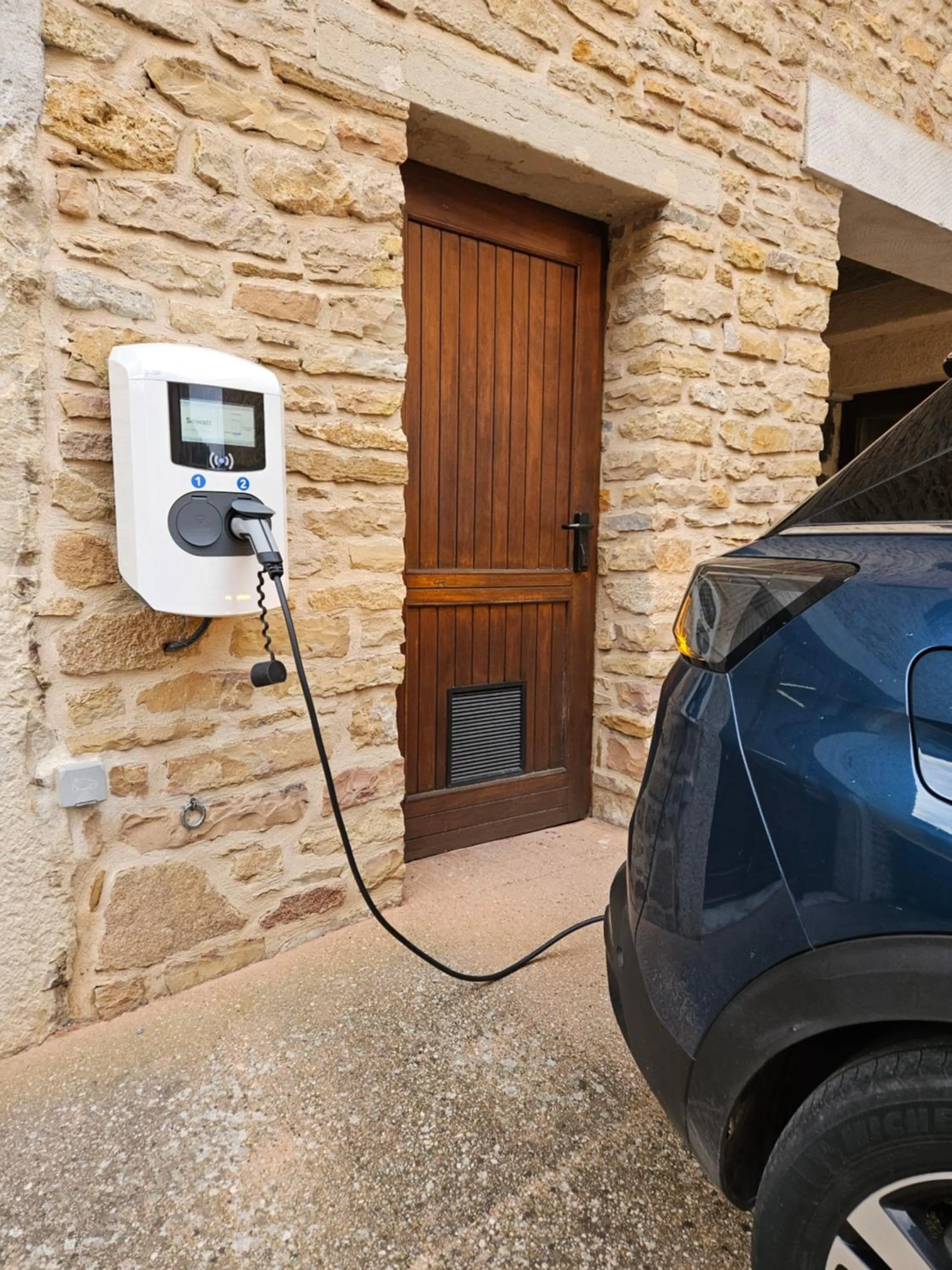 Property building in Le Val d'Amby