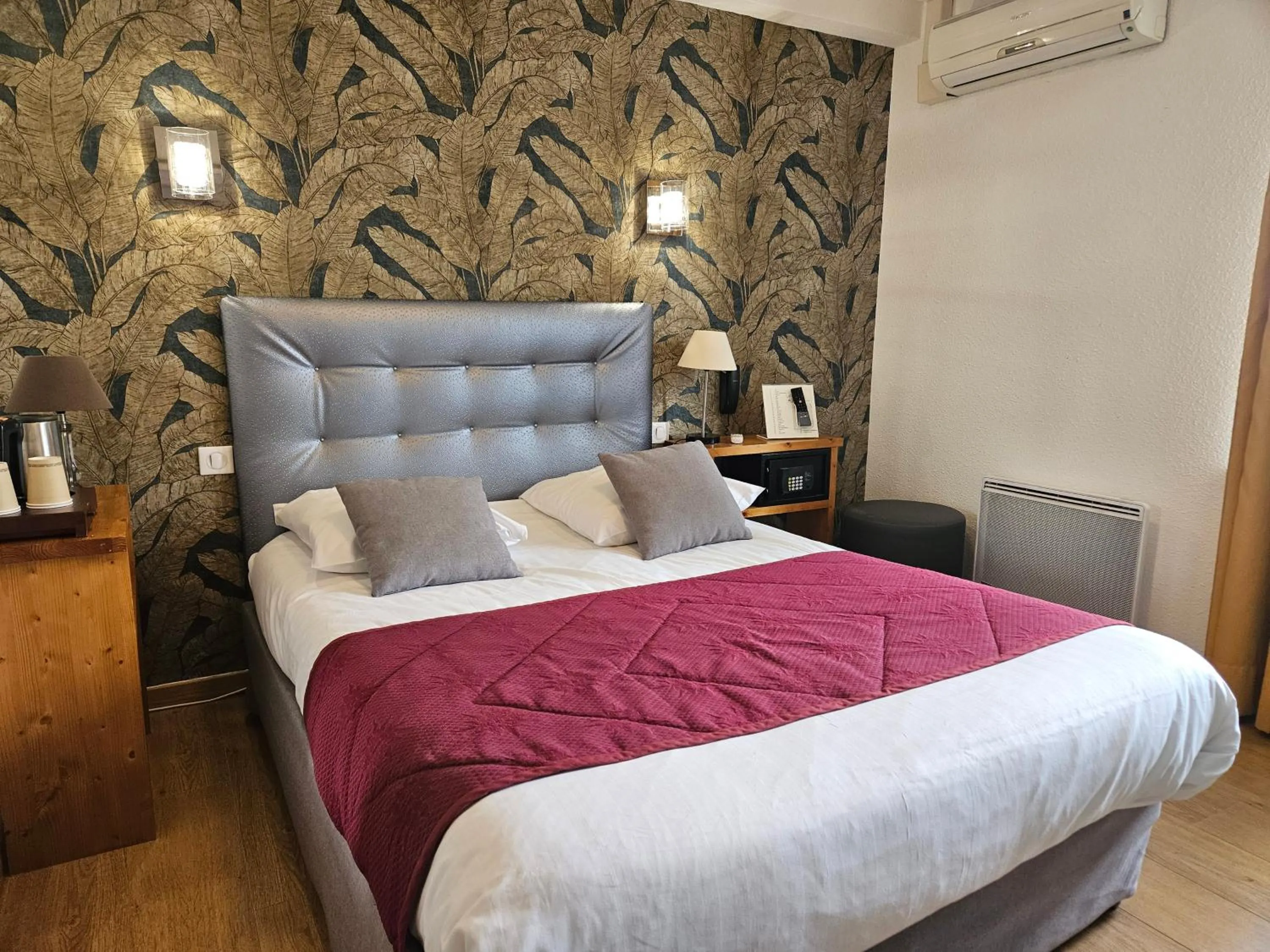 Bedroom, Bed in Le Val d'Amby