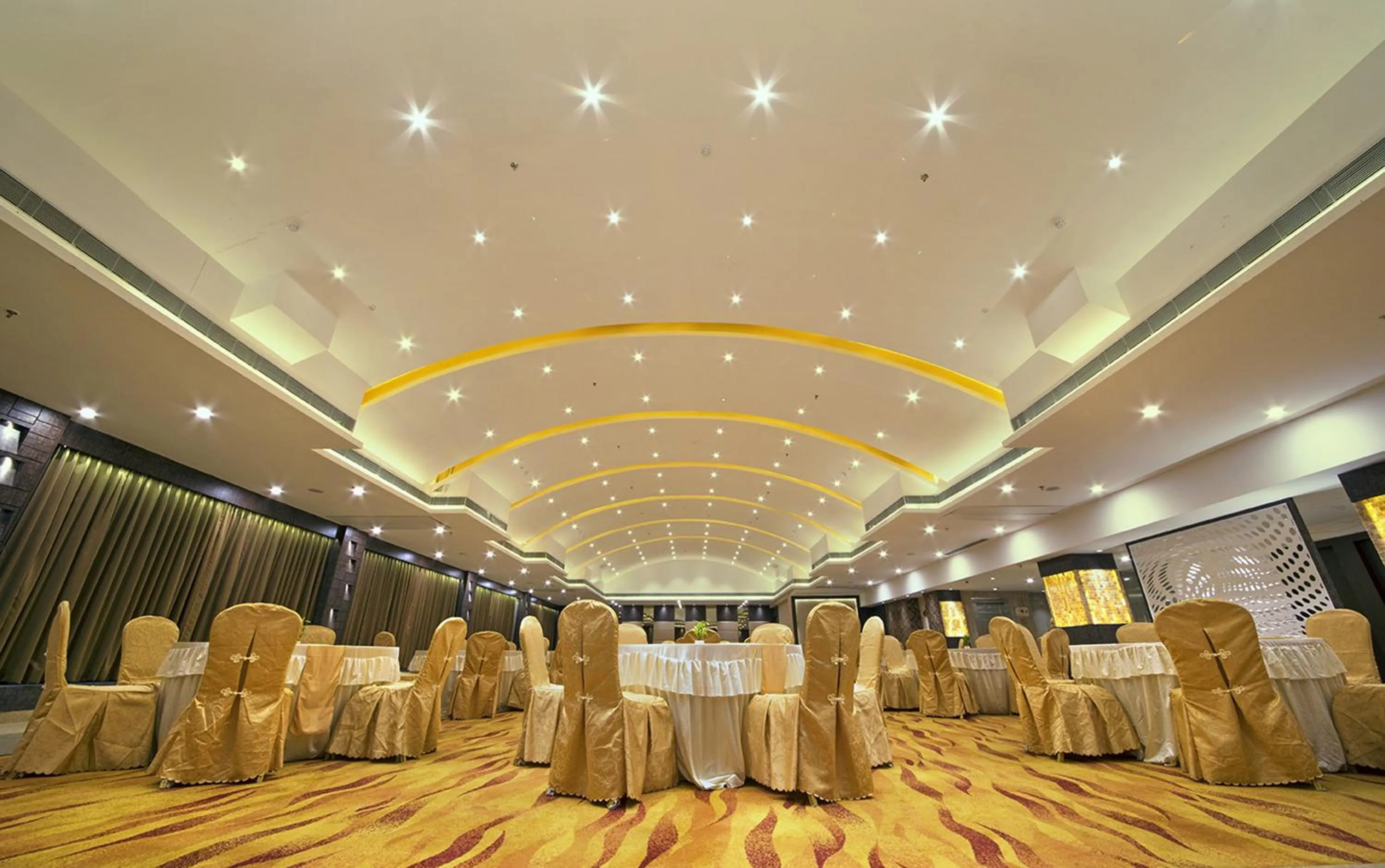 Banquet/Function facilities in The Fern Residency Kolkata