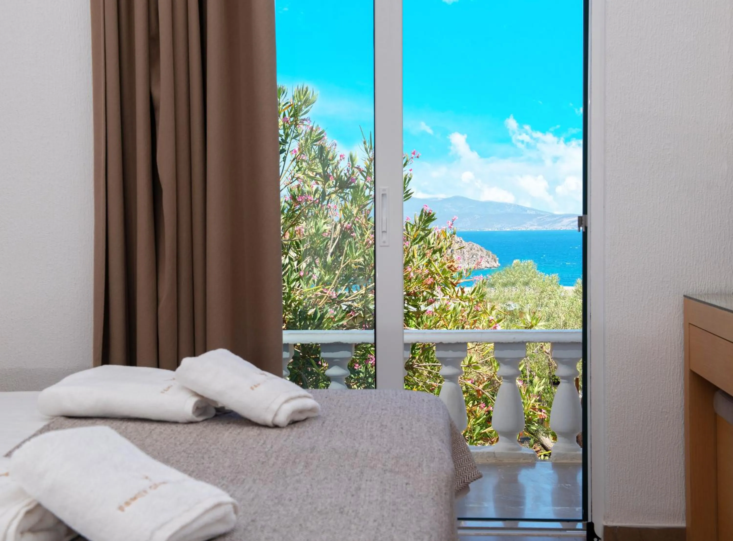 Bed in Phaistos Hotel