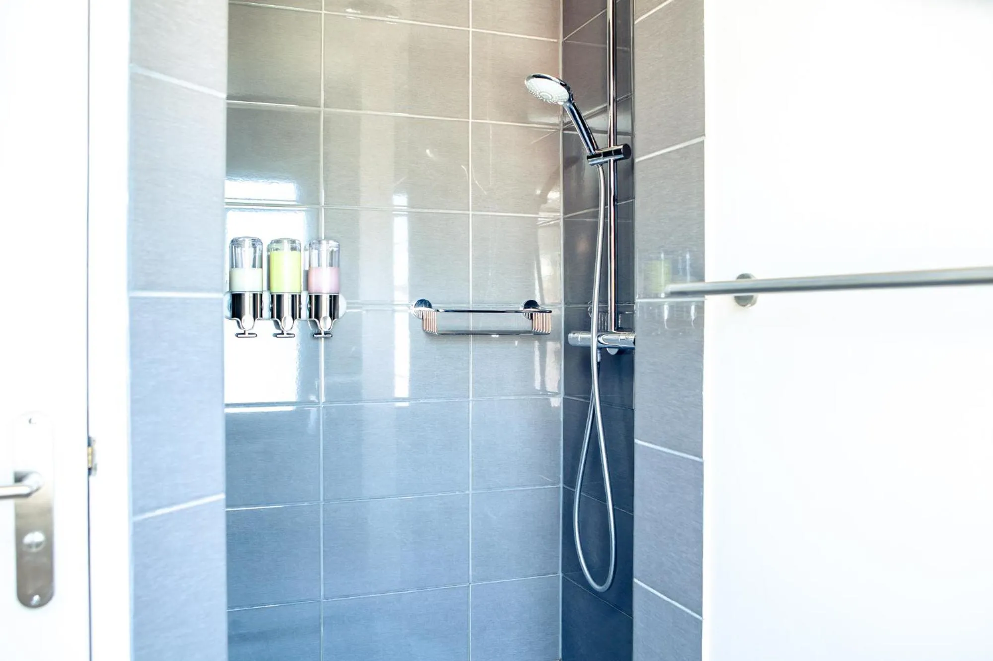 Bathroom in Zwanestein Canal House