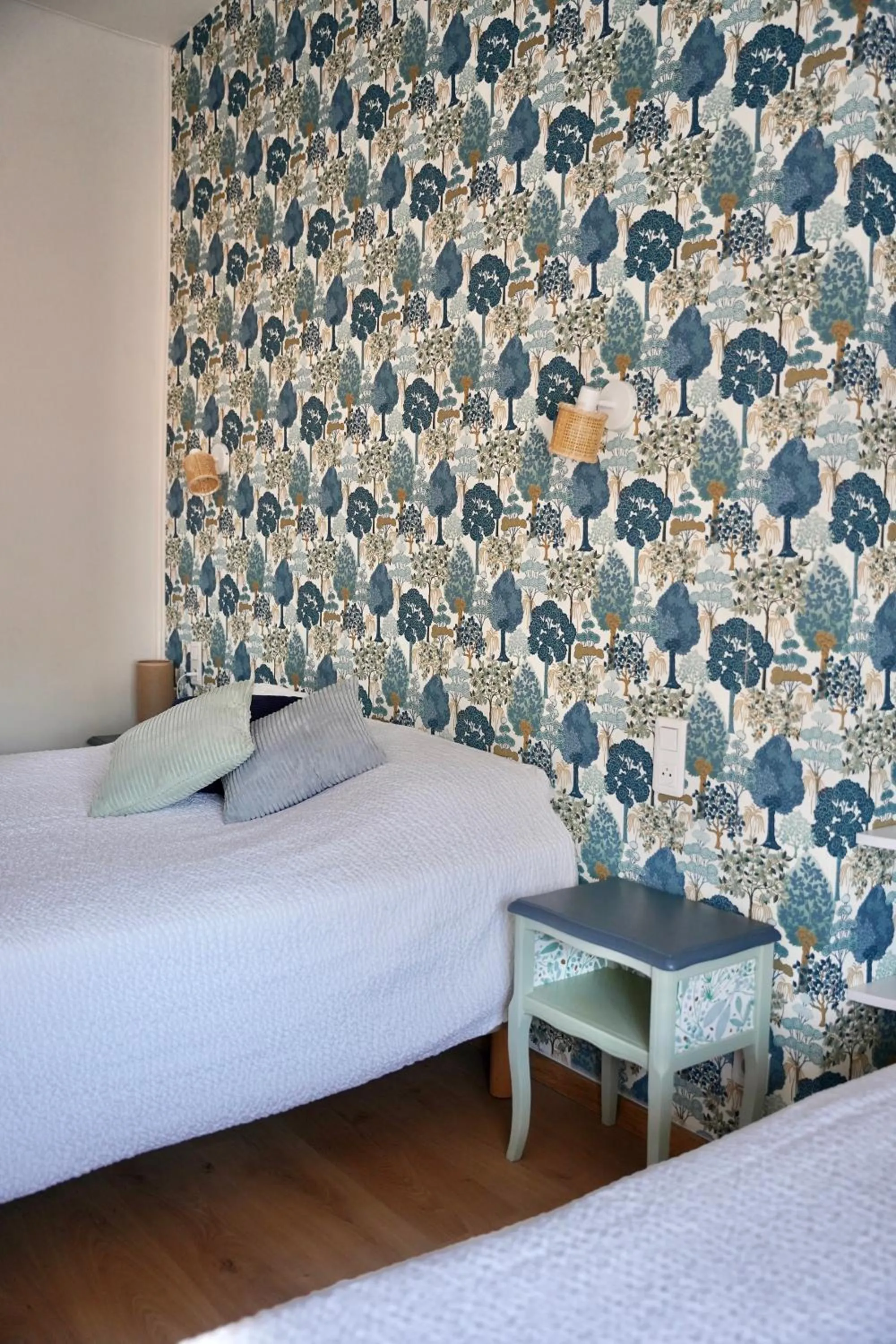 Bedroom, Bed in Hotel de France