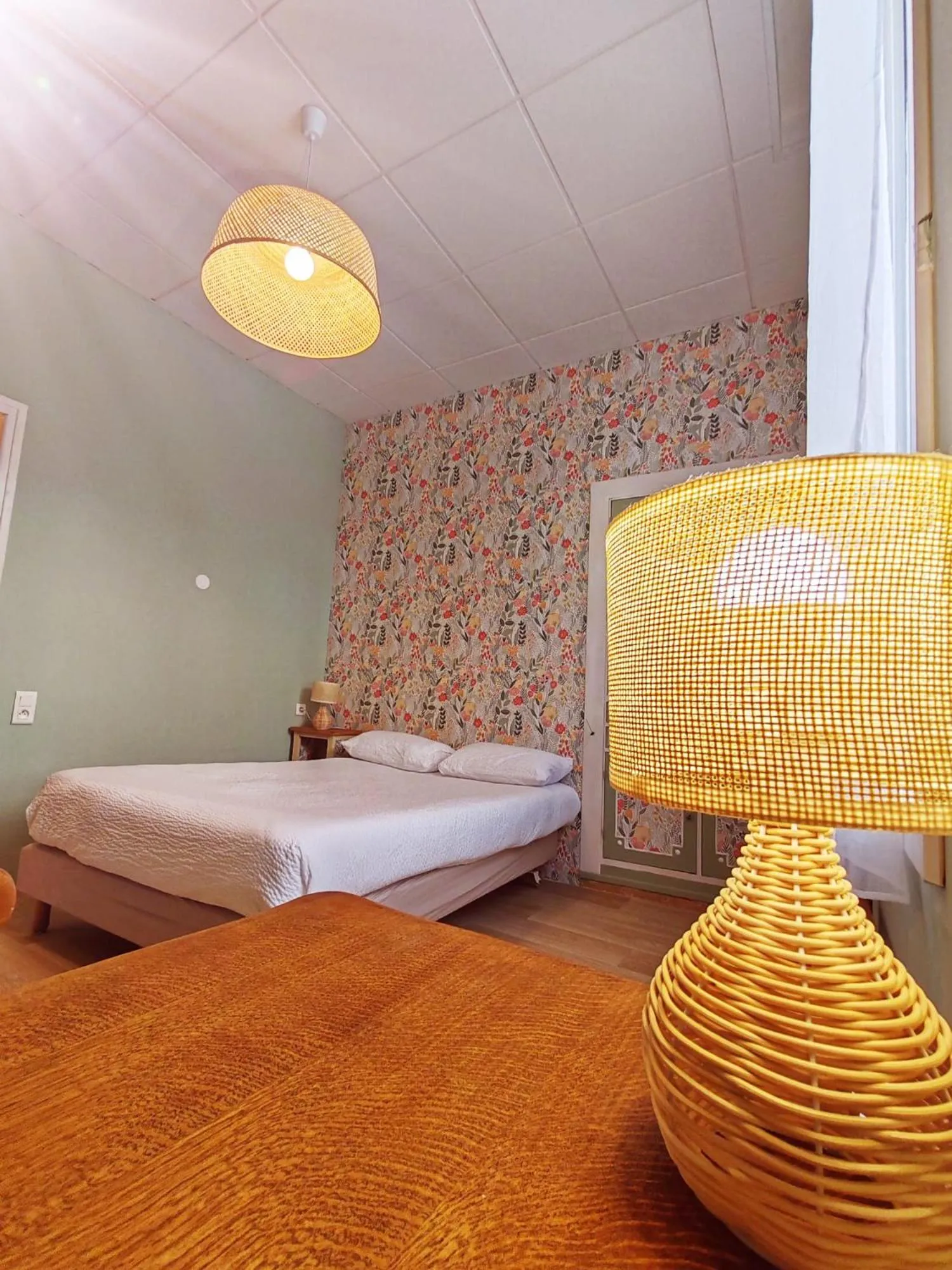 Bedroom, Bed in Hotel de France