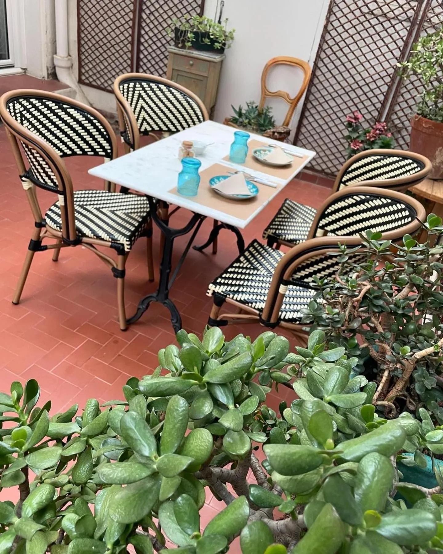 Patio in Hotel de France