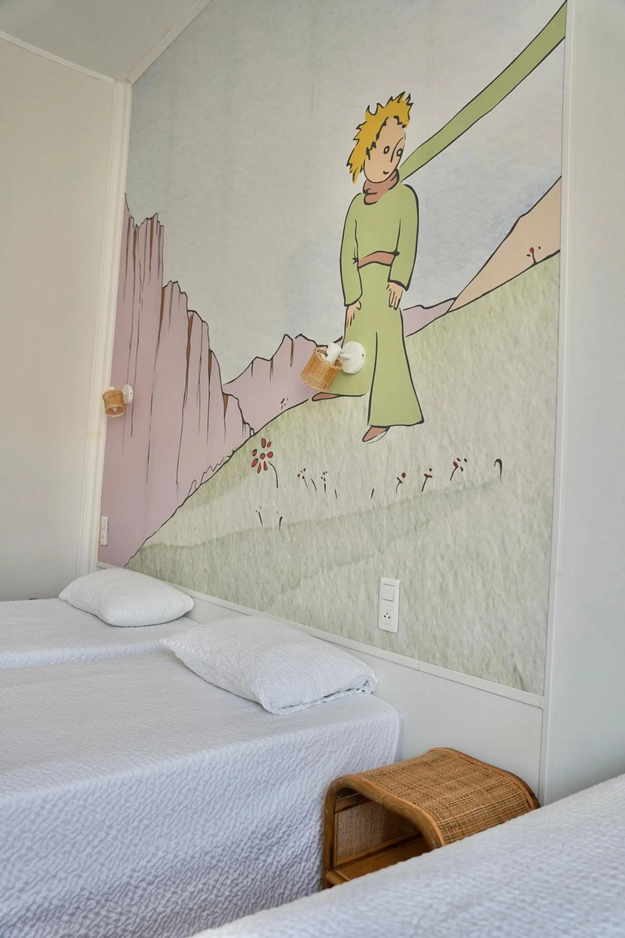 Bedroom, Bed in Hotel de France