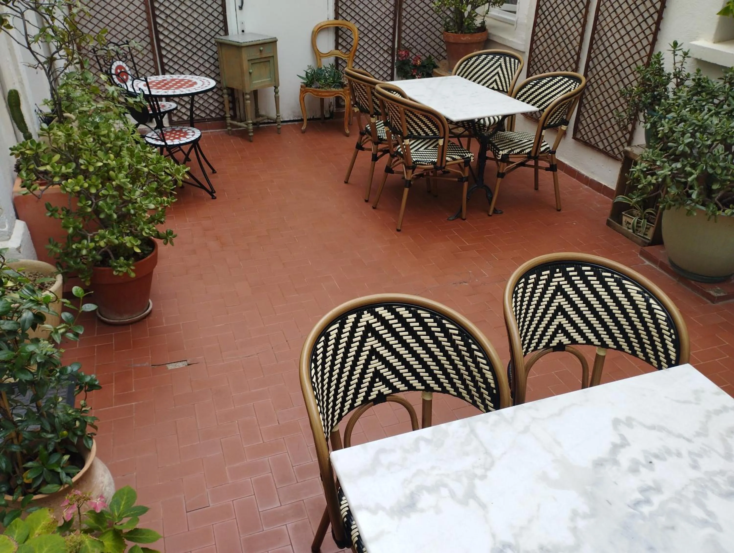 Patio in Hotel de France