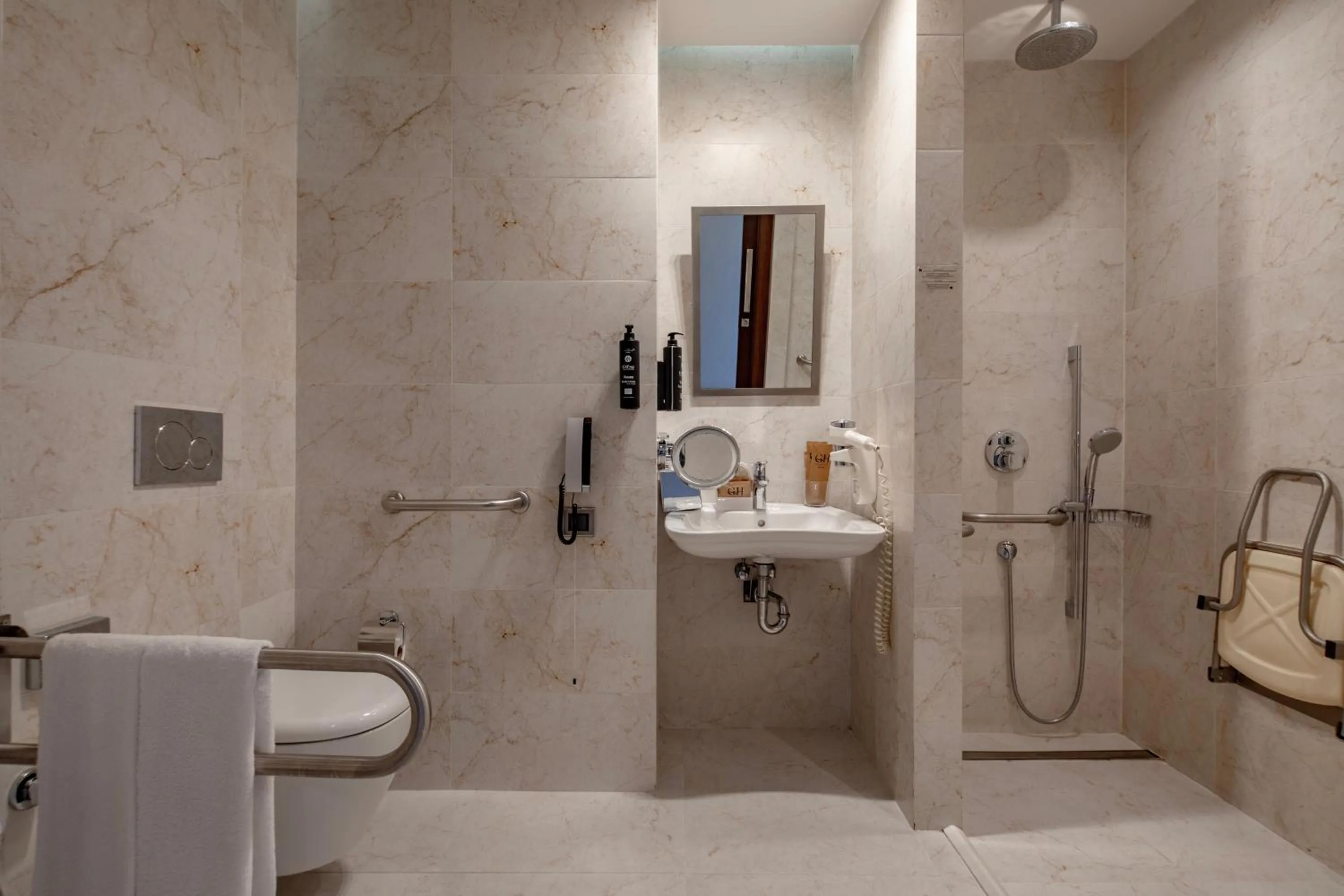 Other in Grand Harilton Otel