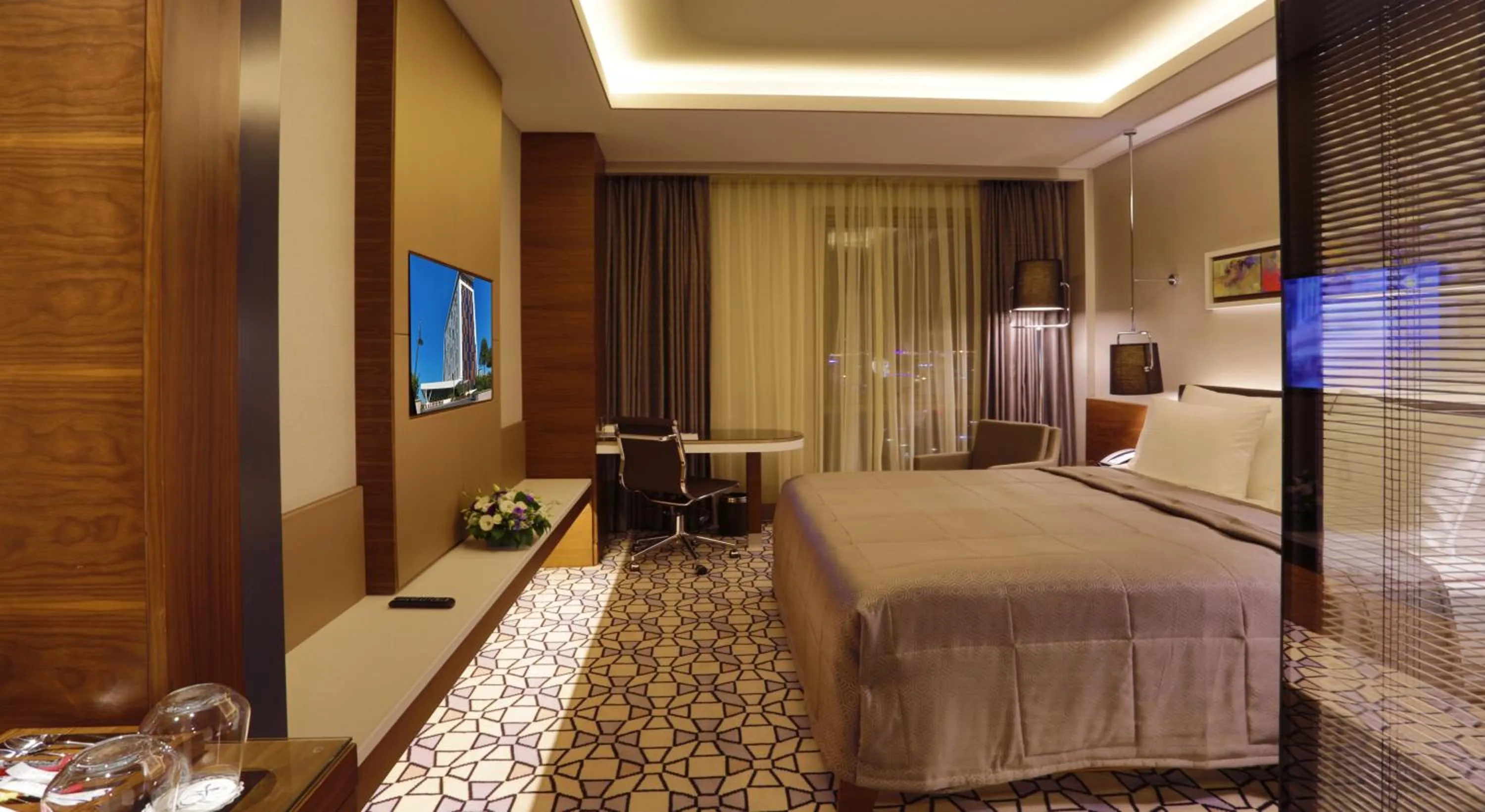 Bed in Royal Stay Palace Hotel