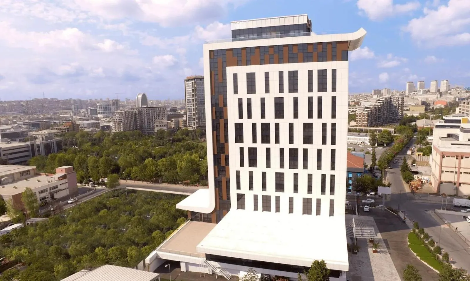 Property building in Royal Stay Palace Hotel