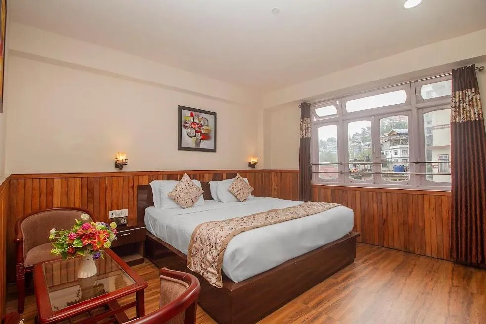 Bed in Hotel Golden Sunrise & Spa