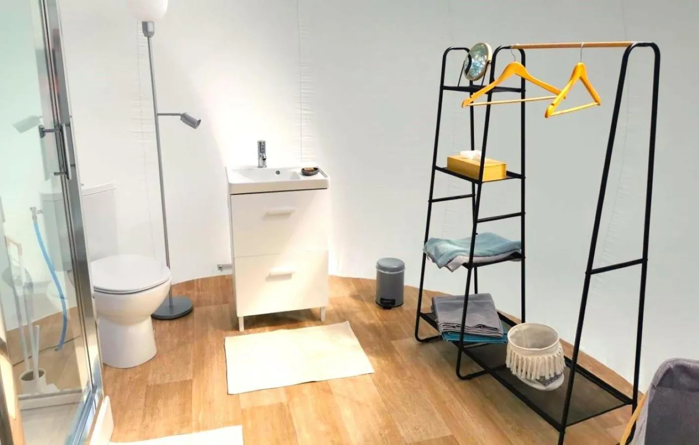 Shower in noct enbulle