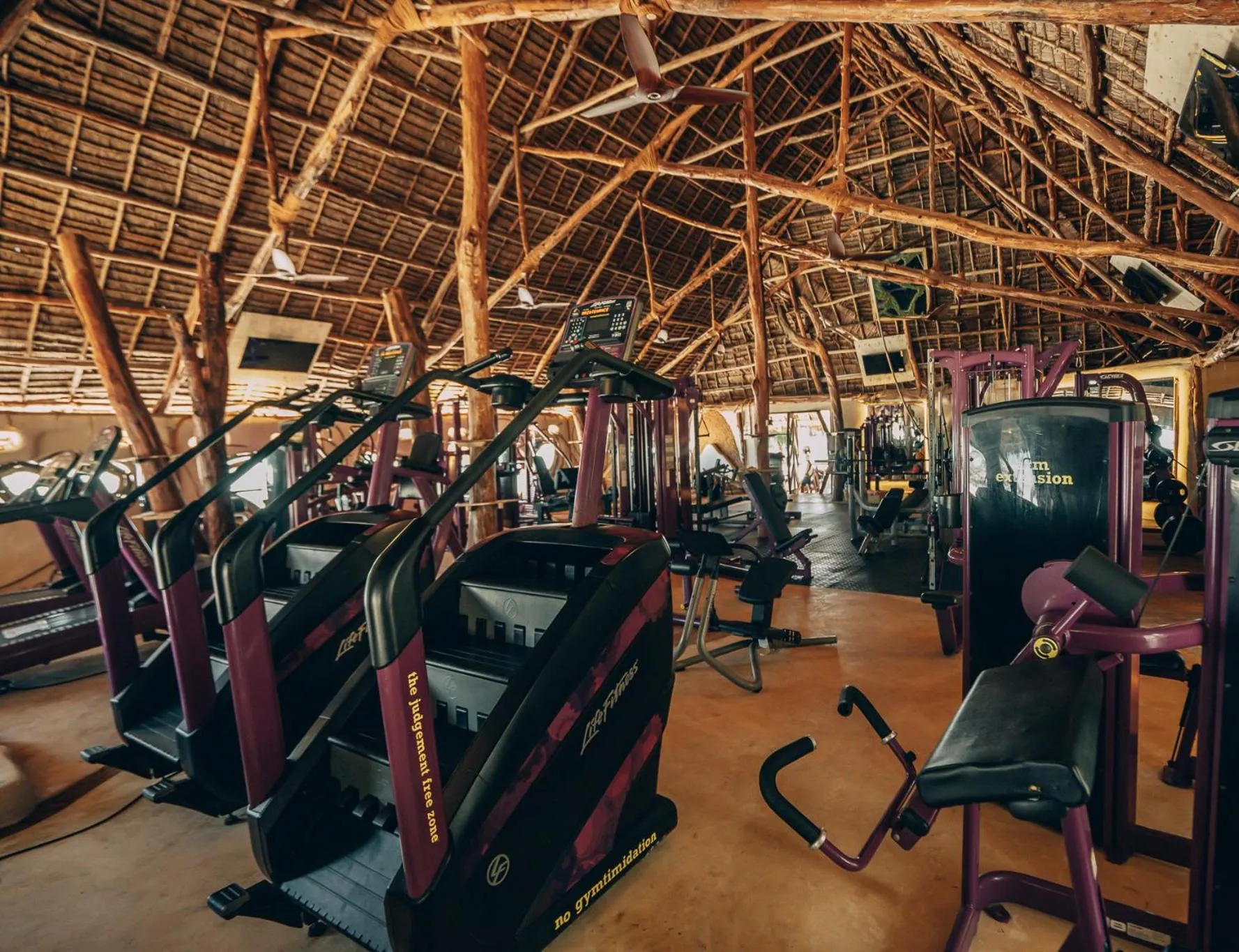 Kinazi Upepo Beach Eco Sport Resort