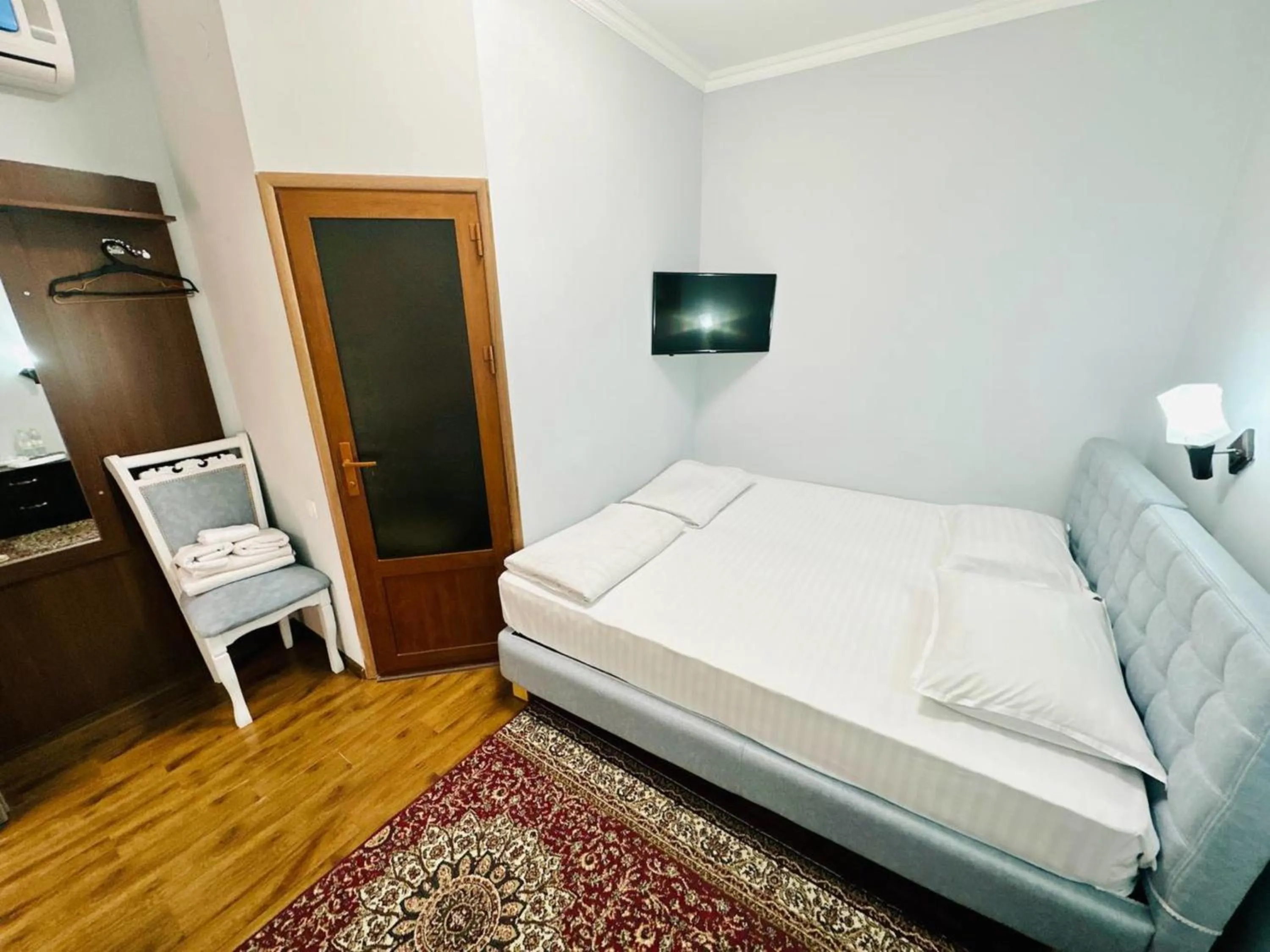 Bedroom, Bed in Samarkand Travel