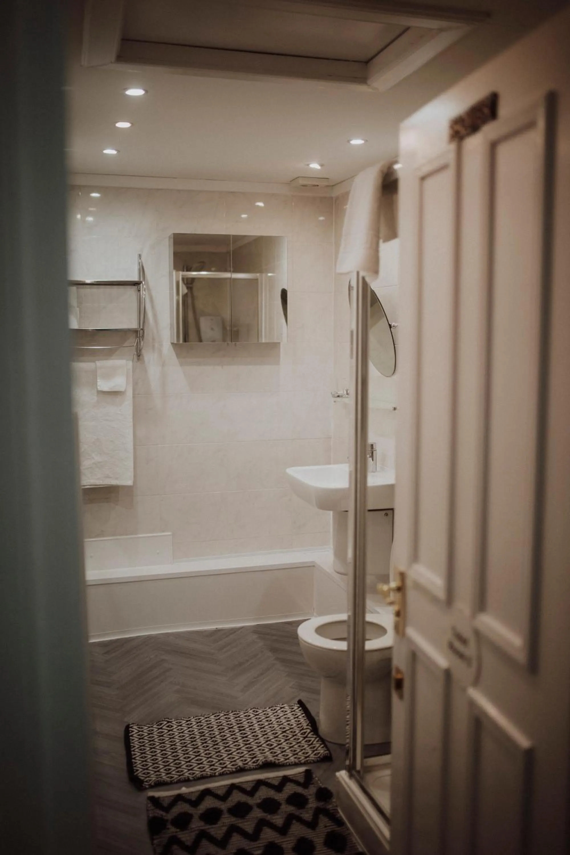 Bathroom in 16 Pilrig Guest House