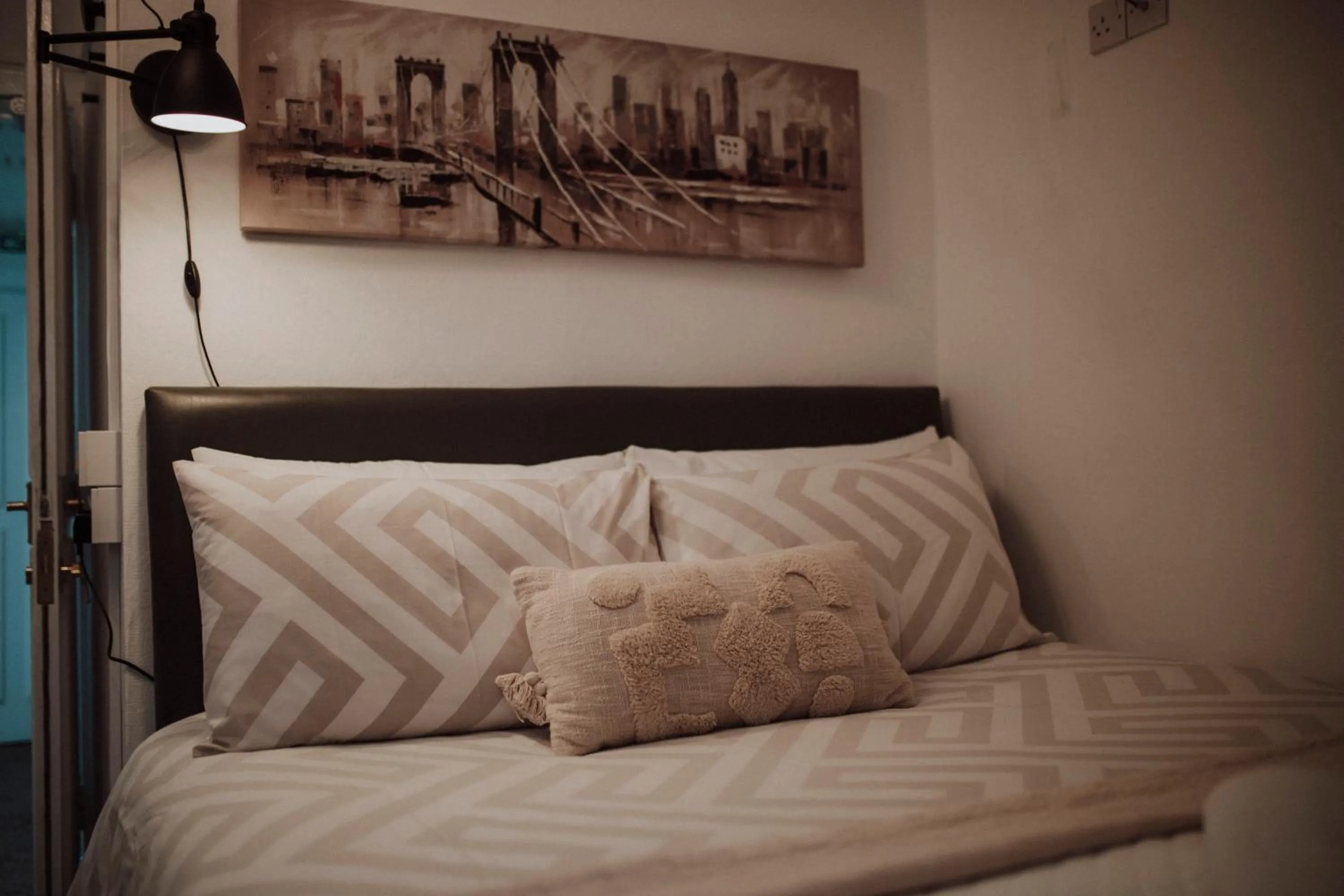 Bed in 16 Pilrig Guest House