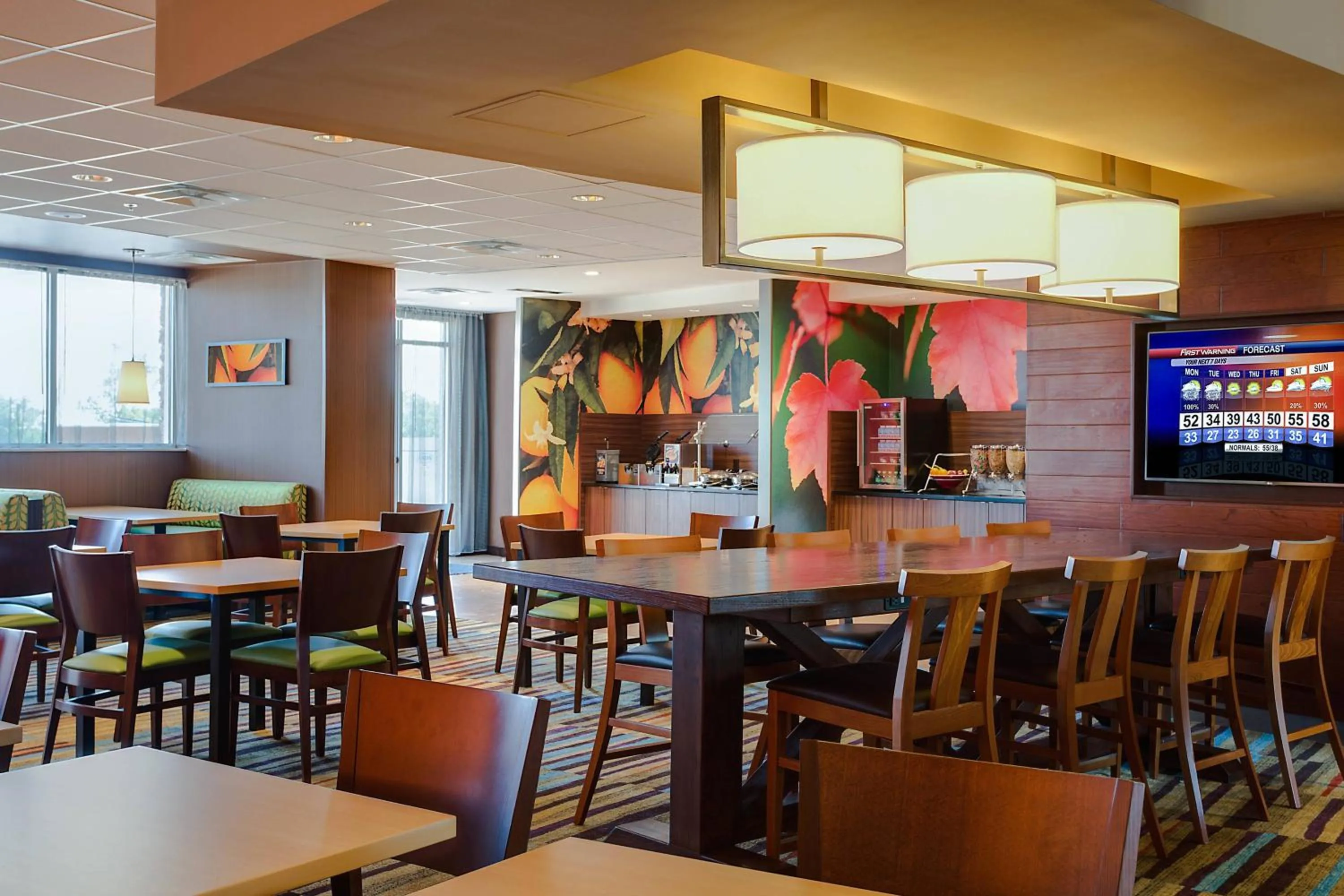 Breakfast in Fairfield Inn & Suites by Marriott Dallas West/I-30