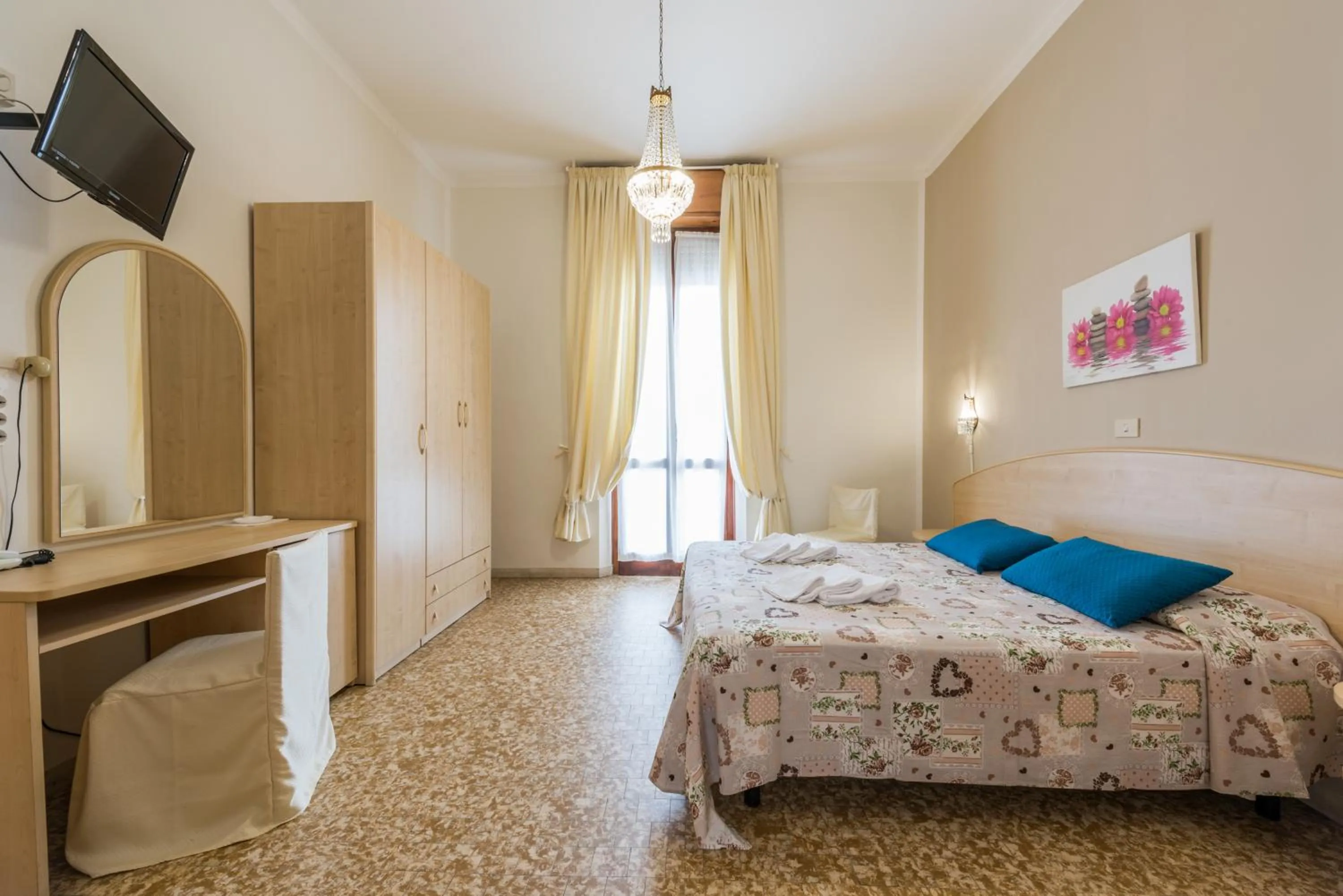 Photo of the whole room in Hotel Stefania