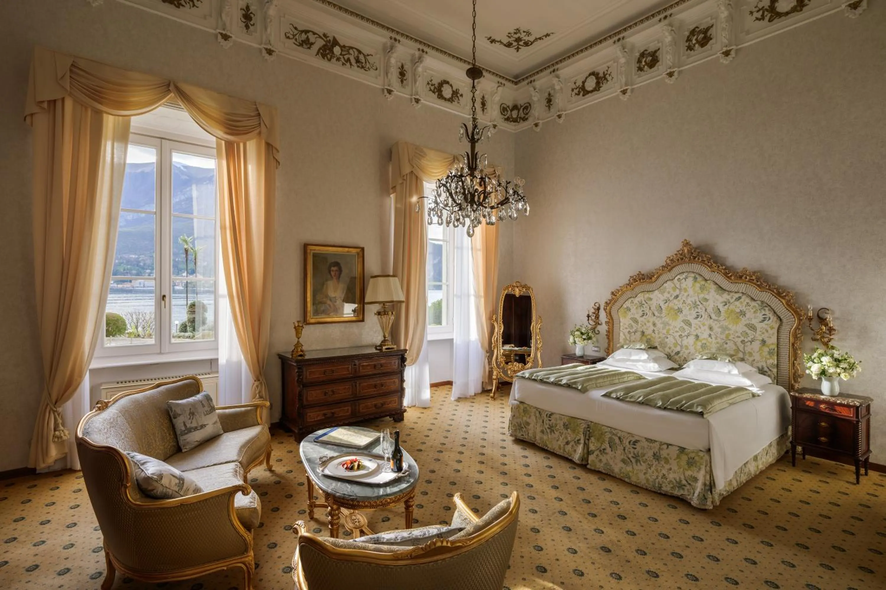 Bed in Grand Hotel Villa Serbelloni - A Legendary Hotel