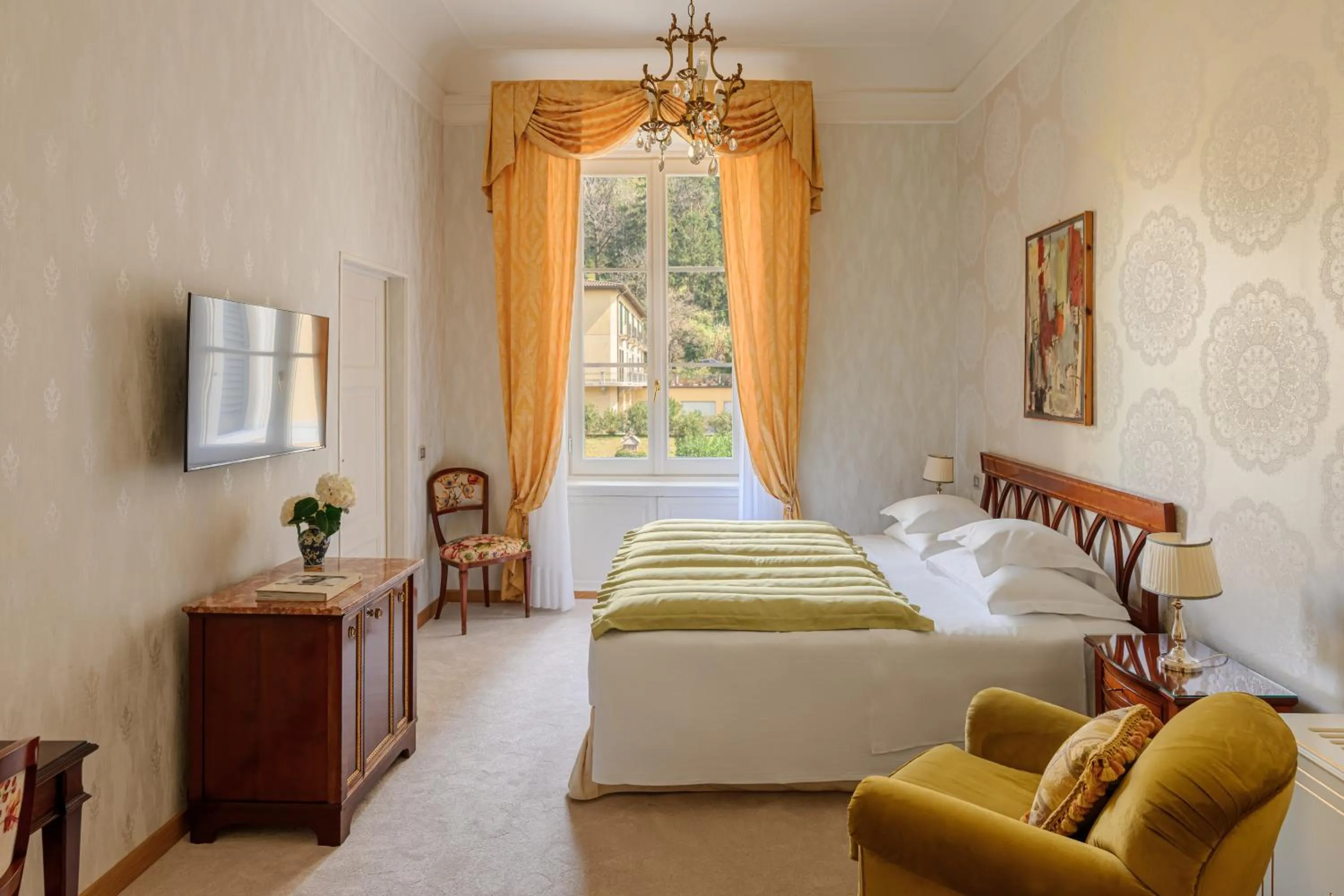 Bed in Grand Hotel Villa Serbelloni - A Legendary Hotel