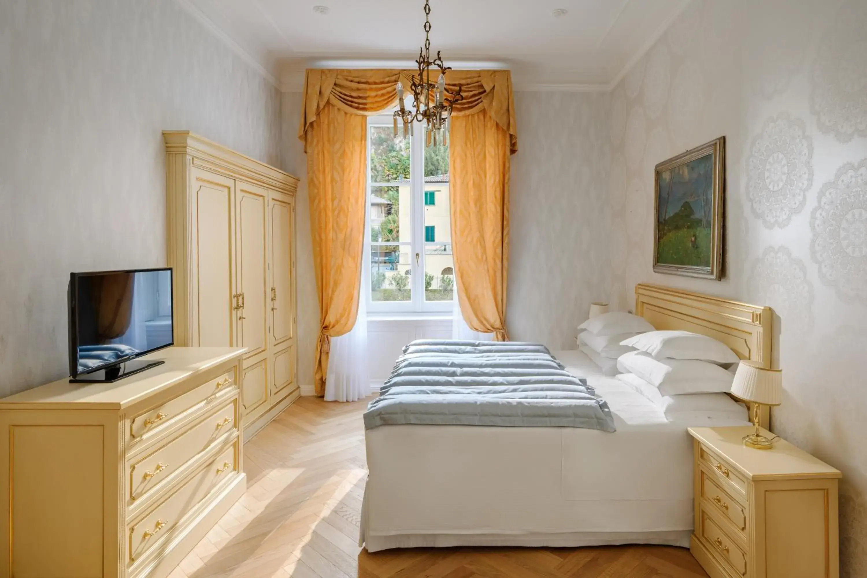Classic Double Room with Park View in Grand Hotel Villa Serbelloni - A Legendary Hotel Classic Double Room with Park View in Grand Hotel Villa Serbelloni - A Legendary Hotel