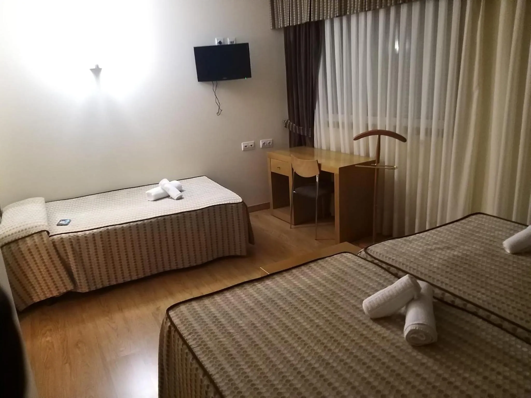 TV and multimedia, Bed in Hotel Condes De Lemos España