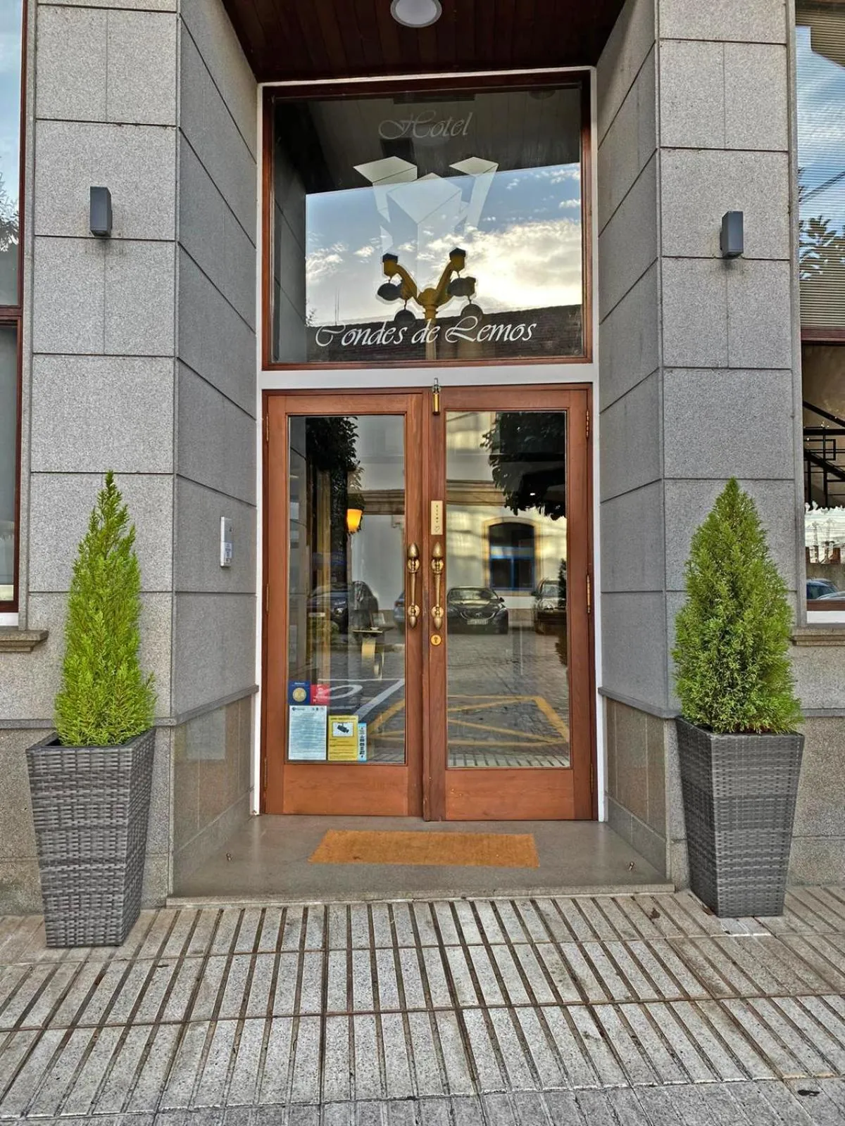 Facade/entrance in Hotel Condes De Lemos España