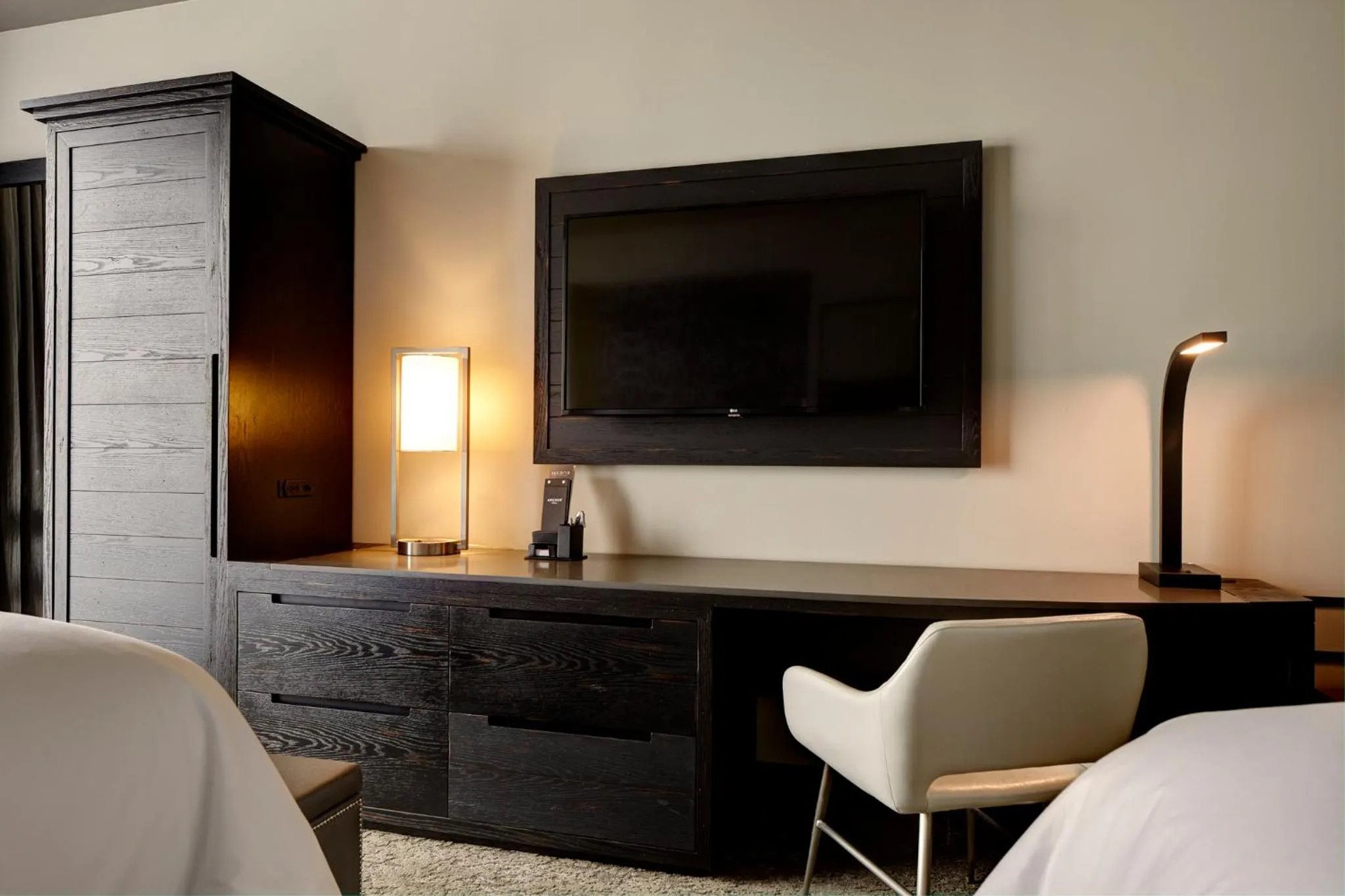 Photo of the whole room, Bed in Archer Hotel Austin