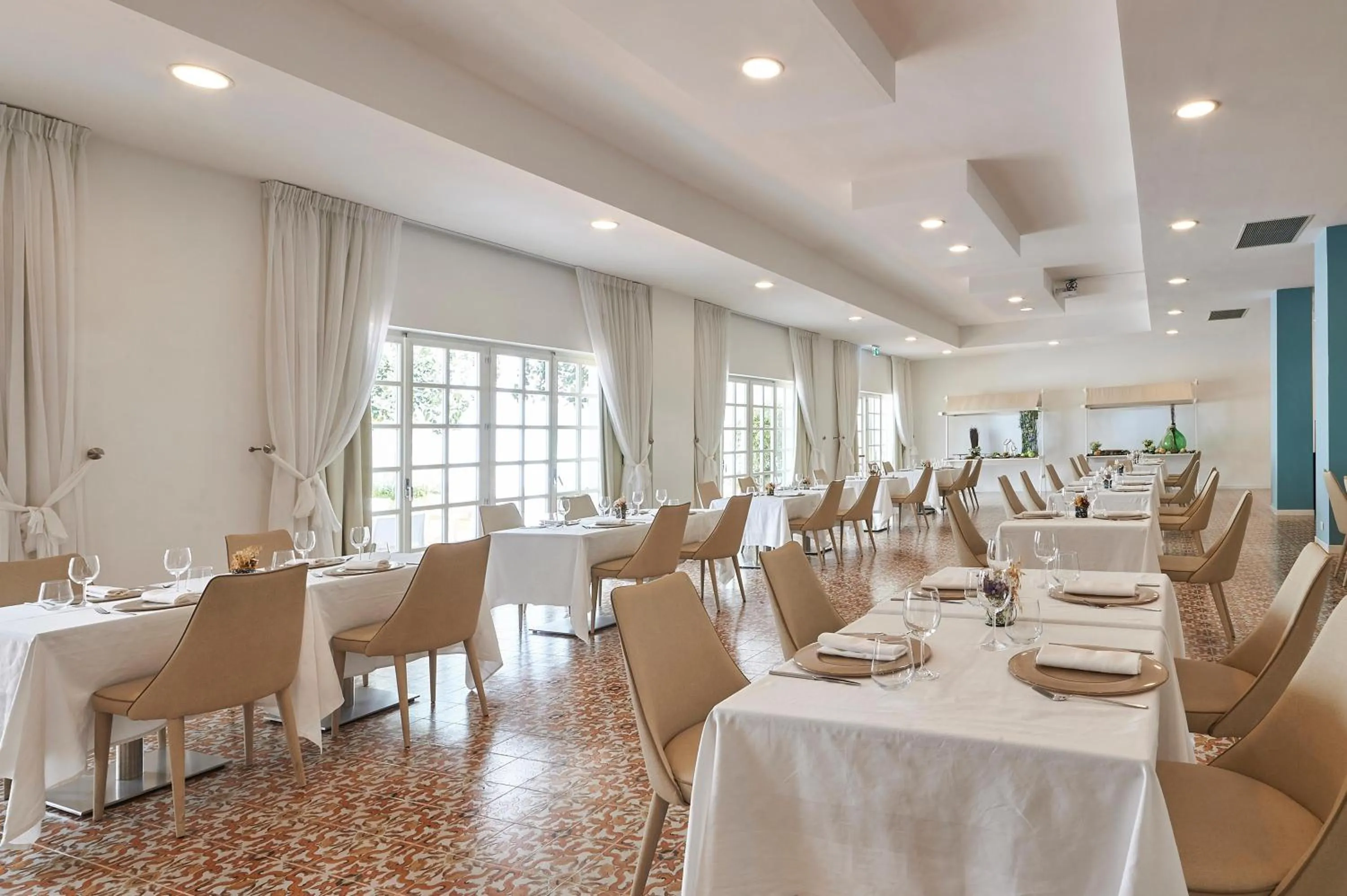 Restaurant/places to eat in Grand Hotel Riviera - CDSHotels