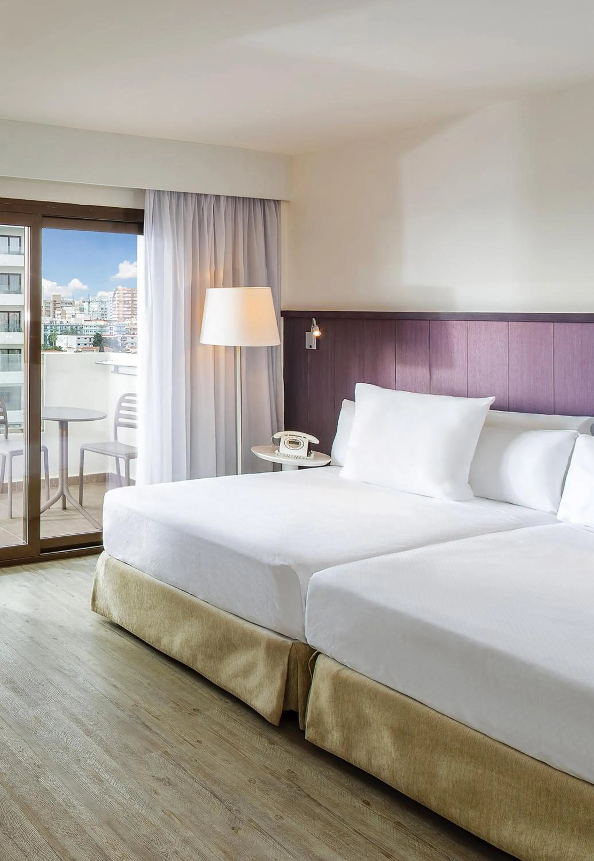 Bed in Hotel Ocean House Costa del Sol, Affiliated by Meliá