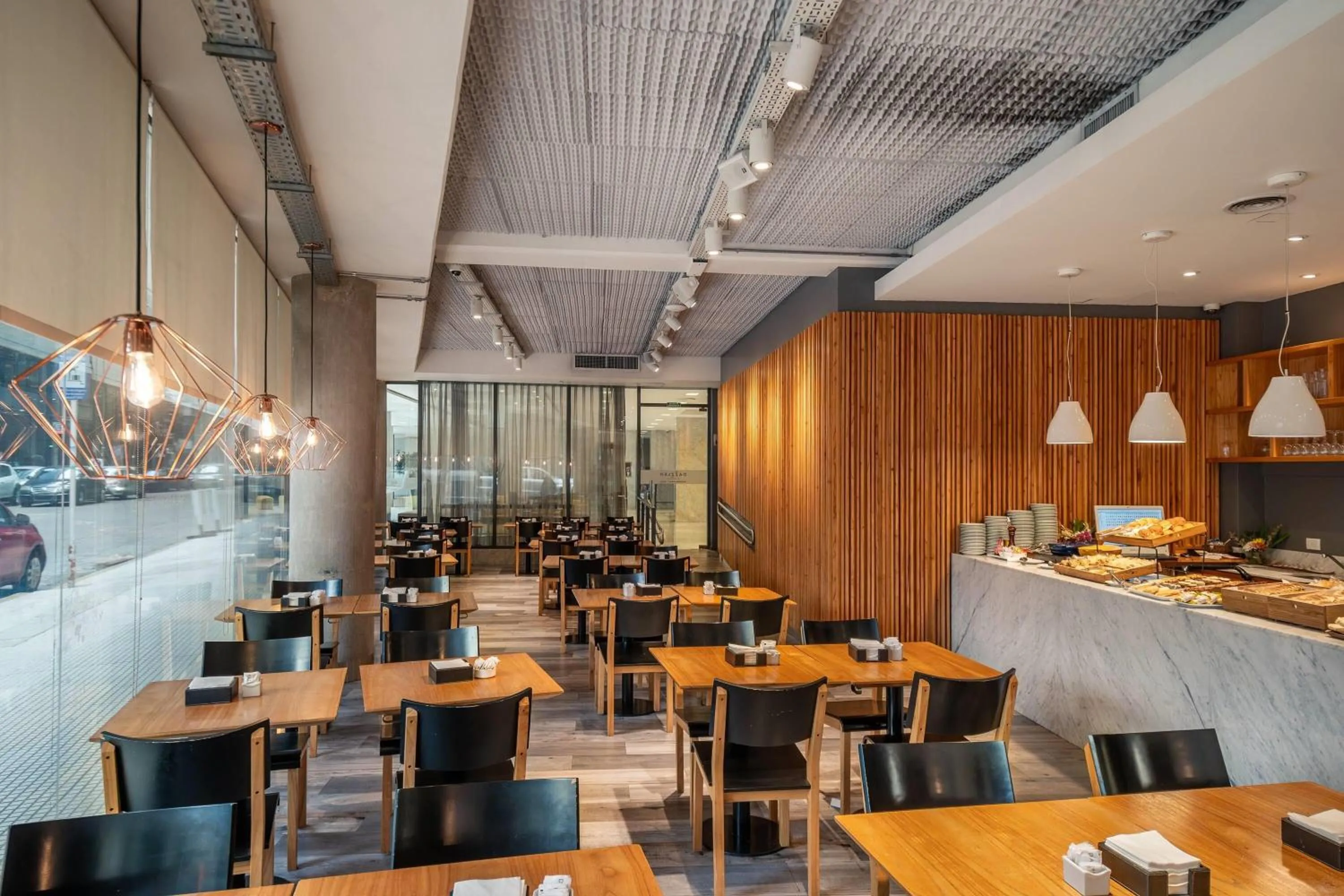 Restaurant/places to eat in Dazzler by Wyndham Polo