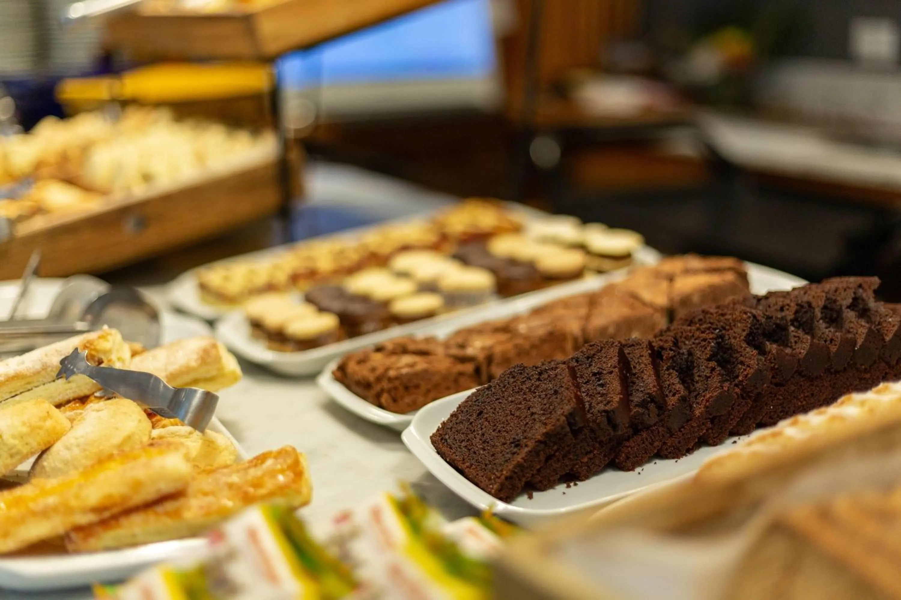 Restaurant/places to eat in Dazzler by Wyndham Polo