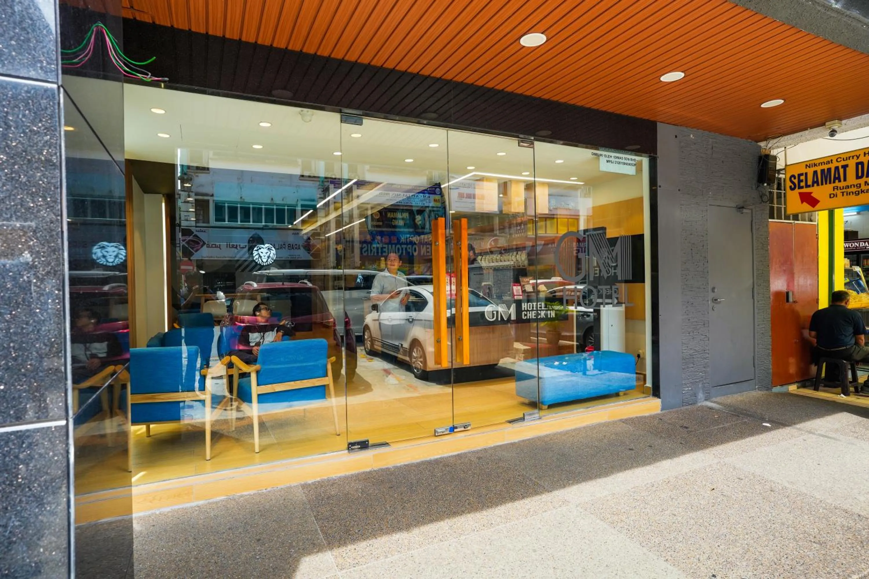 Facade/entrance in GM Hotel Metro at Sunway