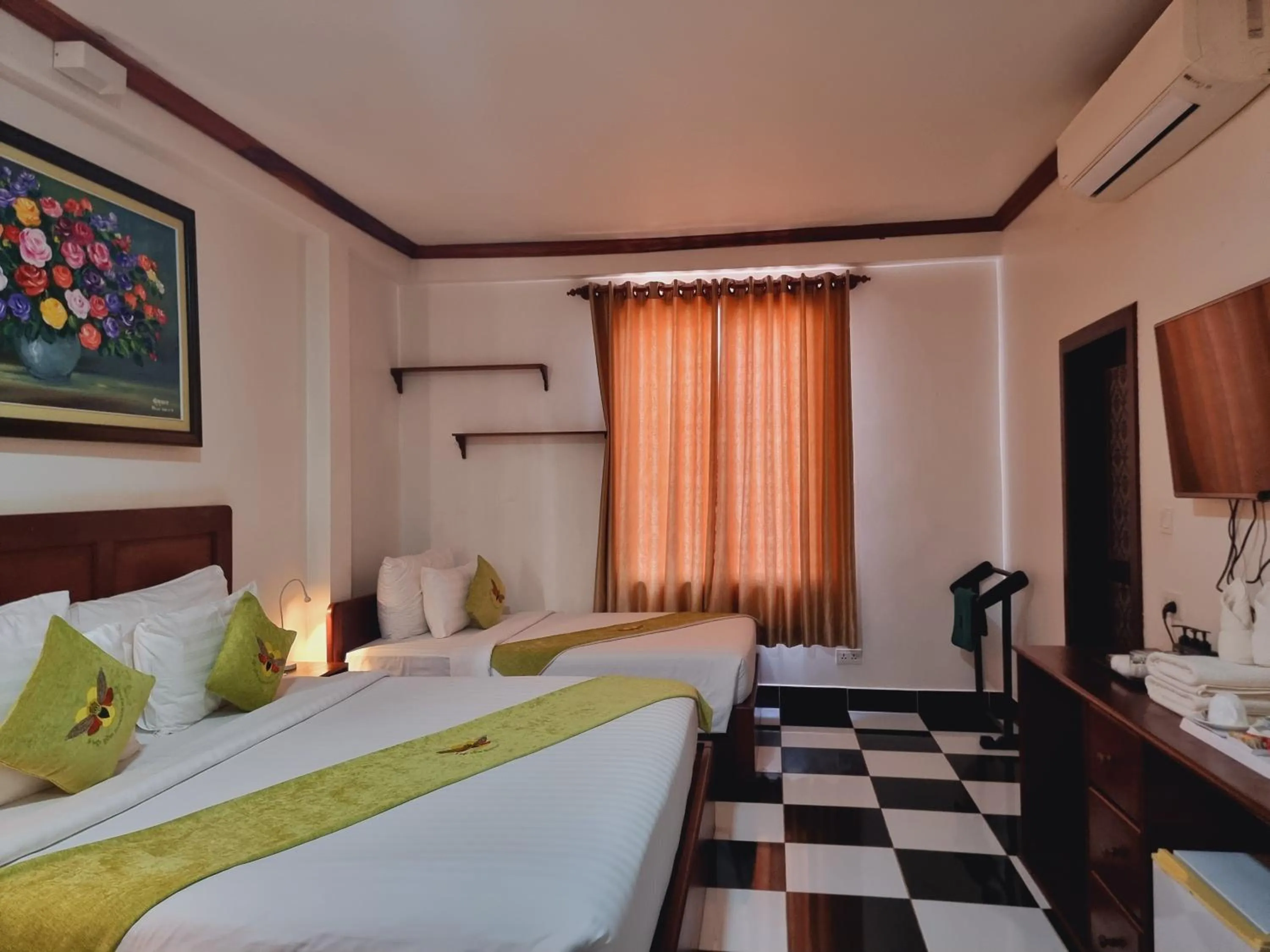 View (from property/room), Bed in Víd Angkor Boutique