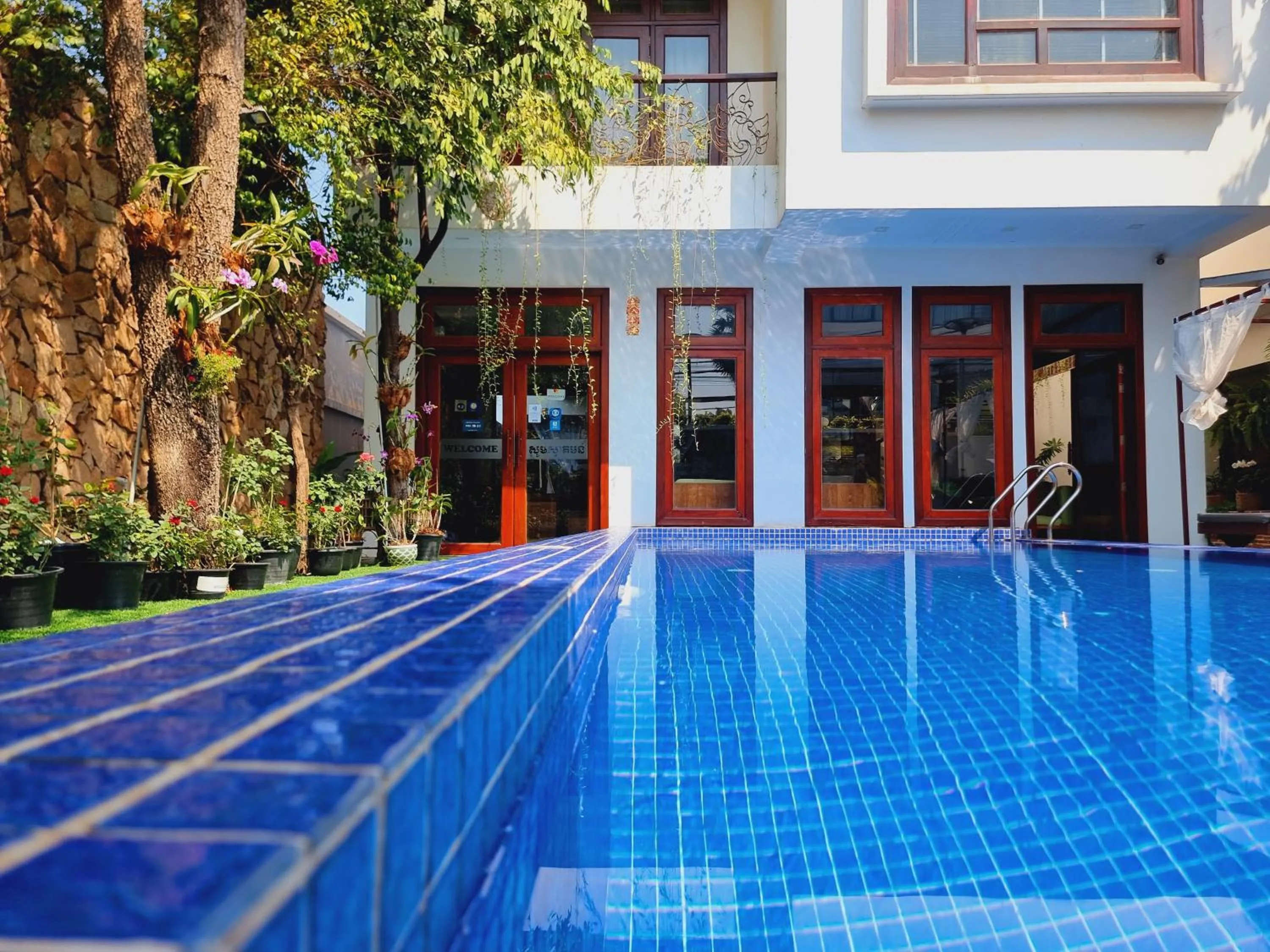 Pool view in Víd Angkor Boutique