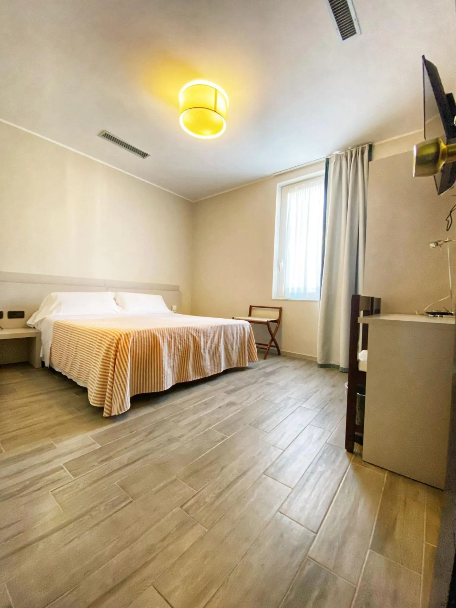 Bedroom, Bed in Regina Elena Dependance