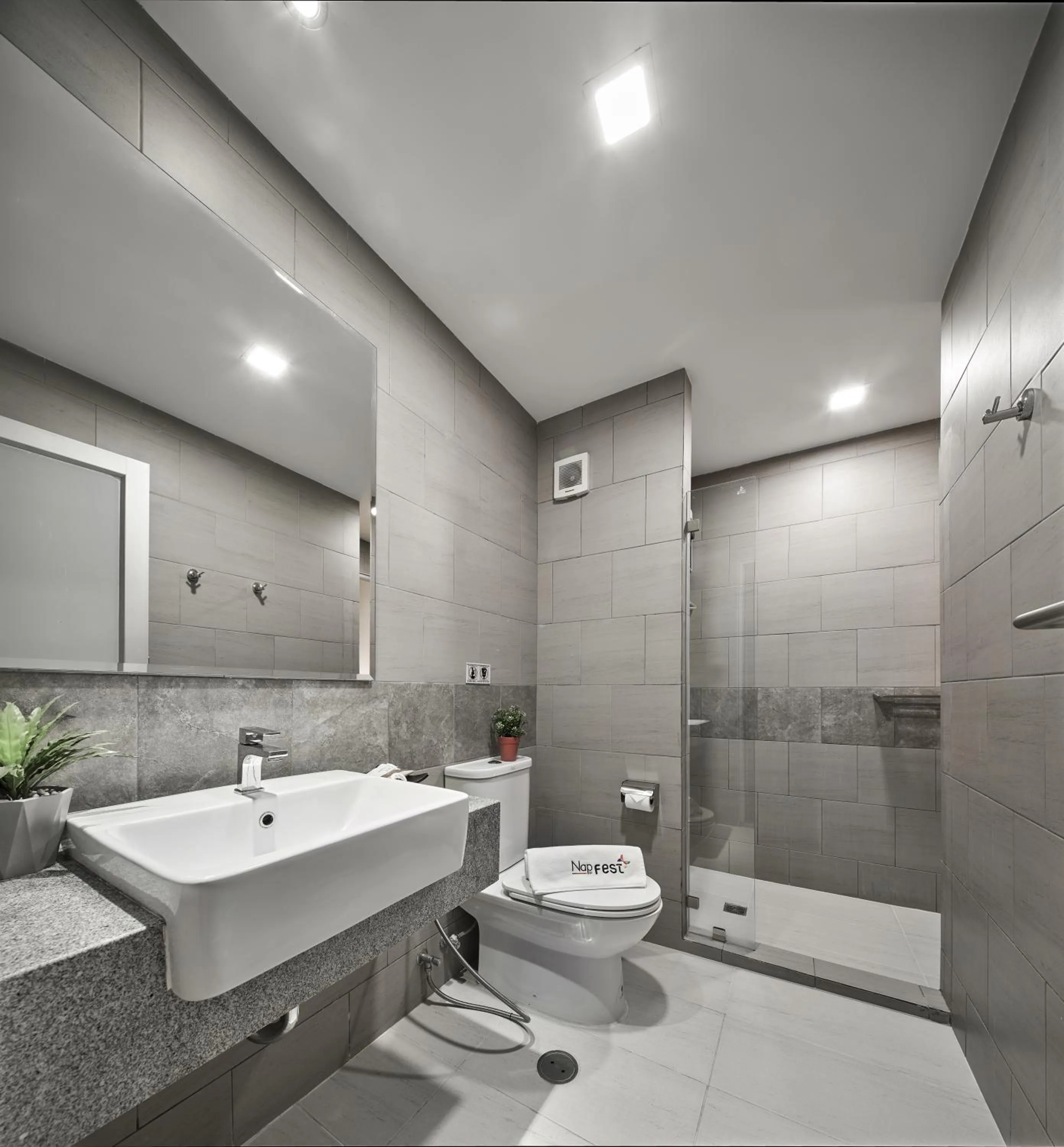 Shower in Nap In Fest