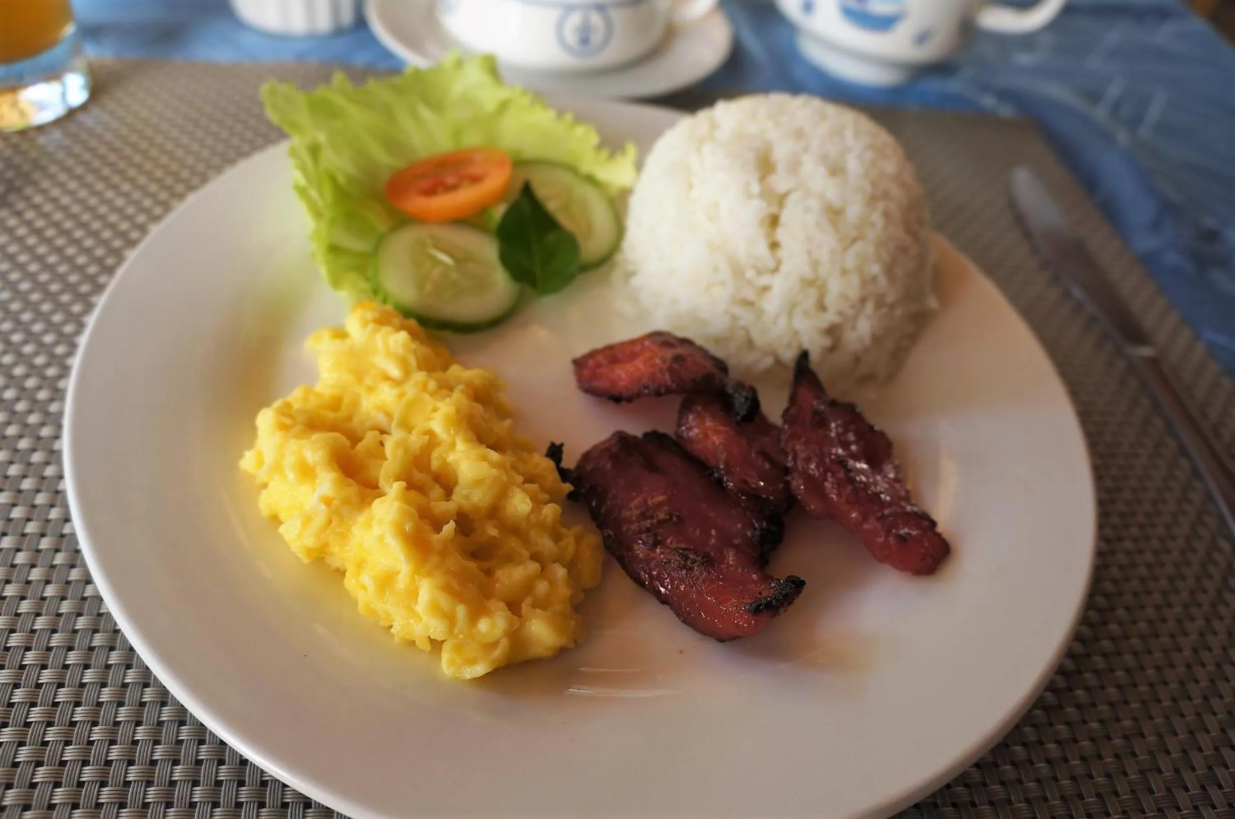 Breakfast in Captain's Lodge and Bar