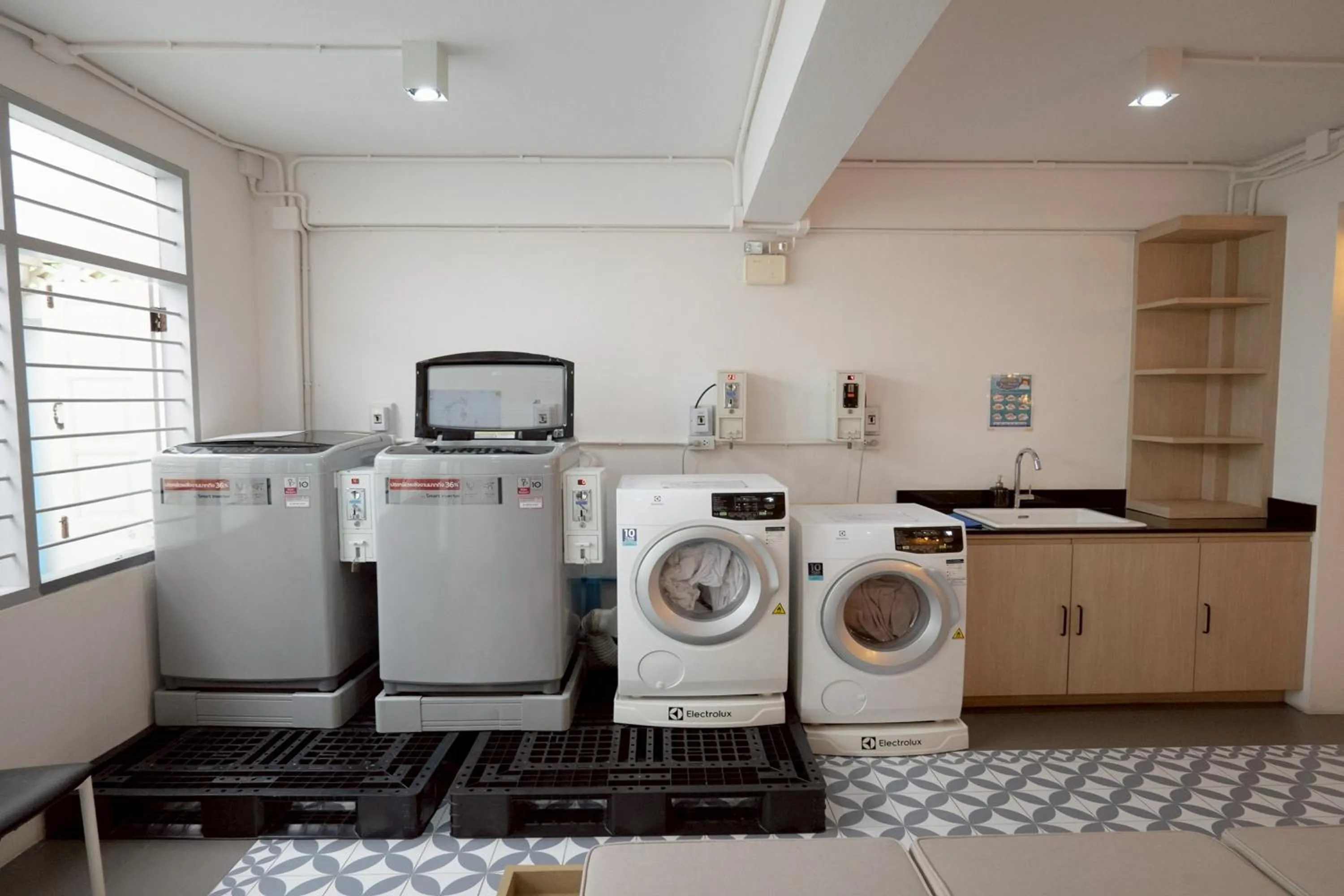 washing machine in Surachet at 257 Boutique House