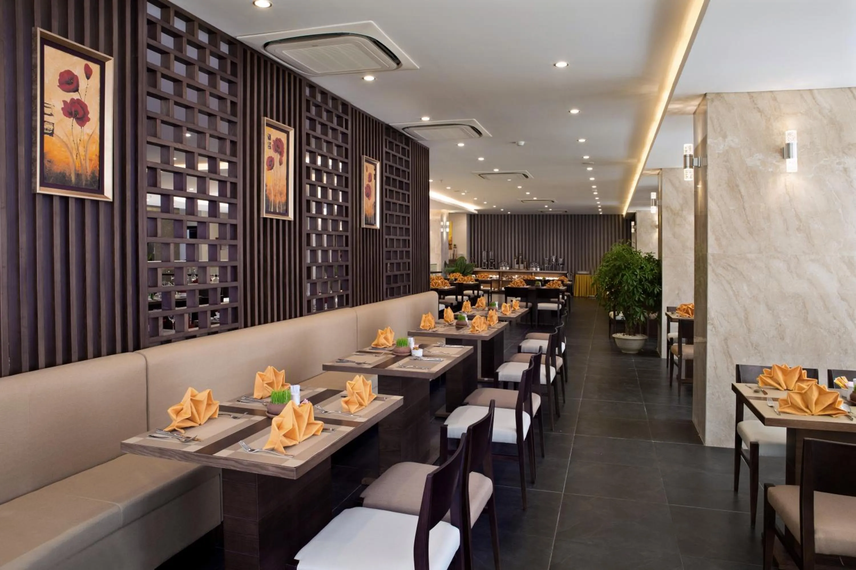 Restaurant/places to eat in Grand Sea Hotel Danang