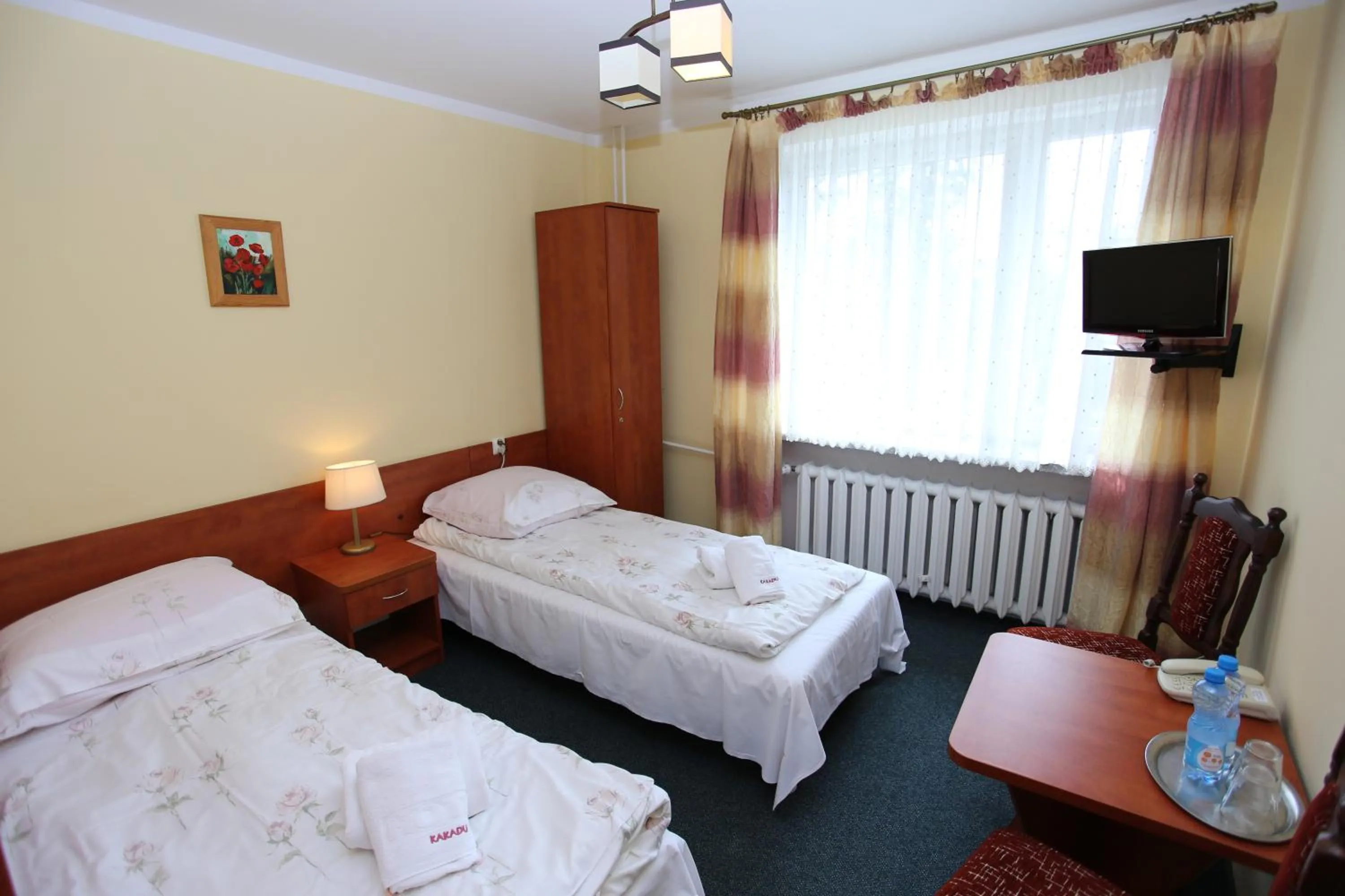 Photo of the whole room, Bed in Hotel Kakadu