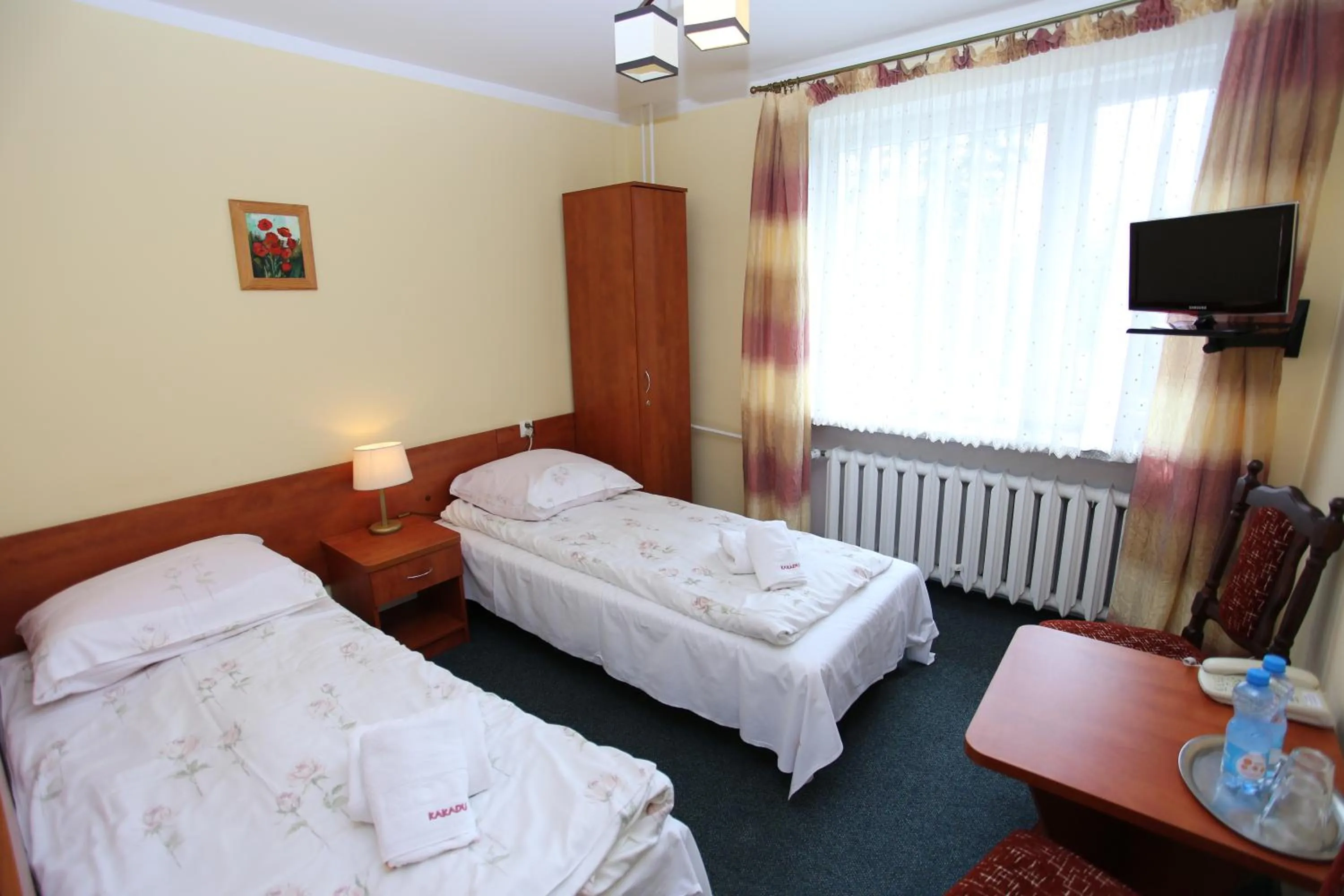 Photo of the whole room, Bed in Hotel Kakadu