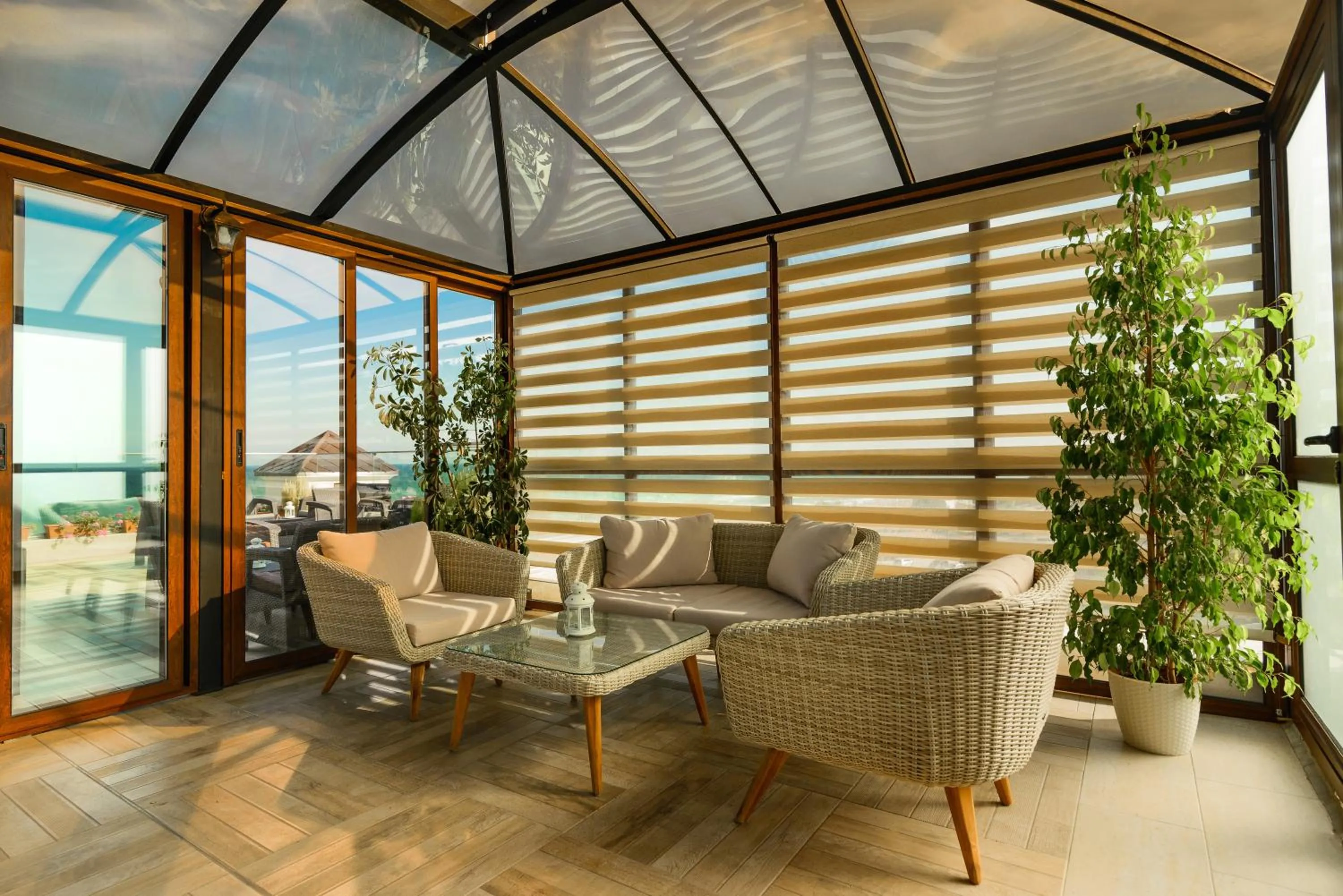 Lounge or bar in Sunny Castle Hotel - All Inclusive, Beach and Free parking