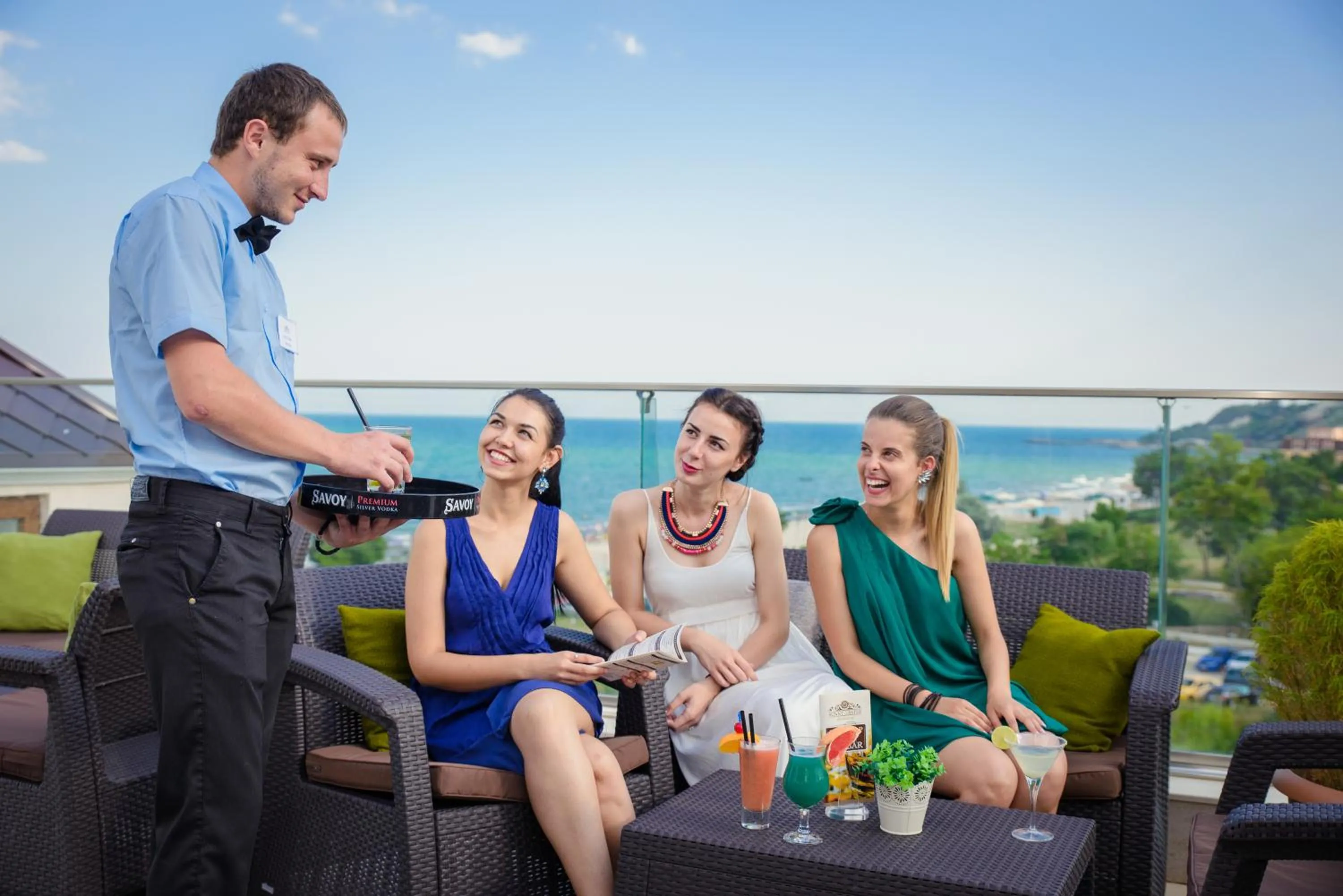 Sunny Castle Hotel - All Inclusive, Beach and Free parking