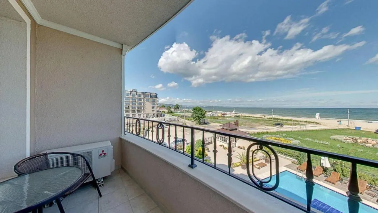 Sea view in Sunny Castle Hotel - All Inclusive, Beach and Free parking