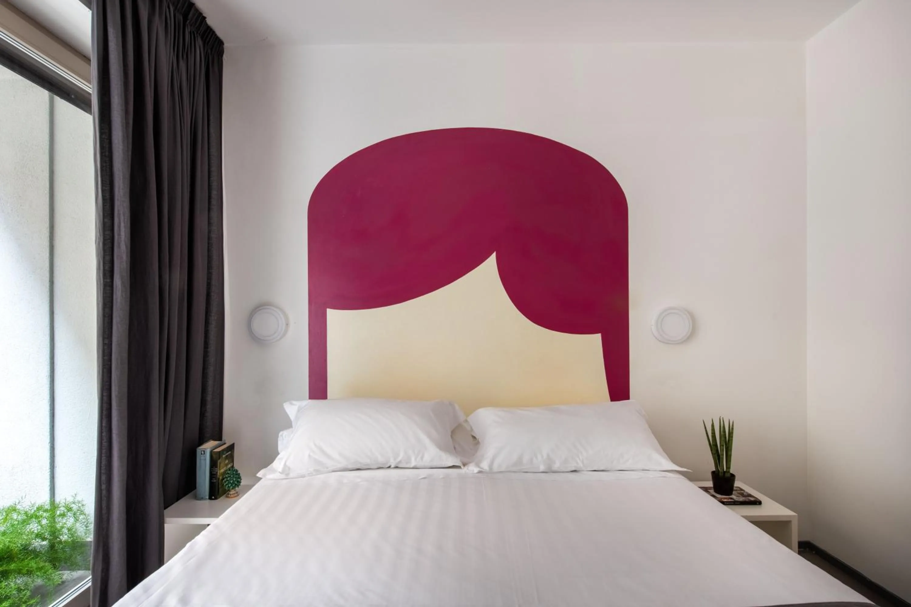 Bed in Pretoria Rooms