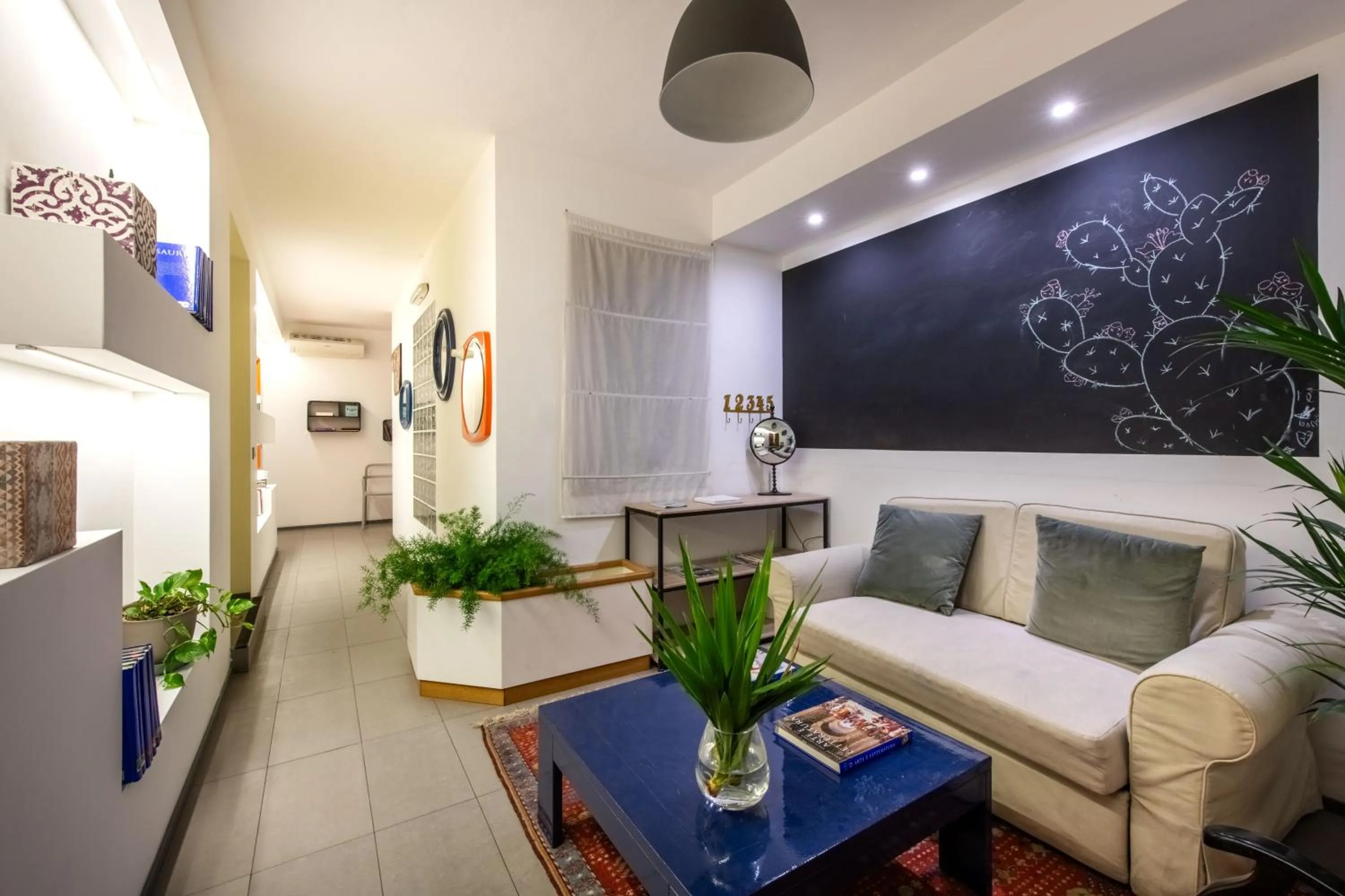 Communal lounge/ TV room in Pretoria Rooms