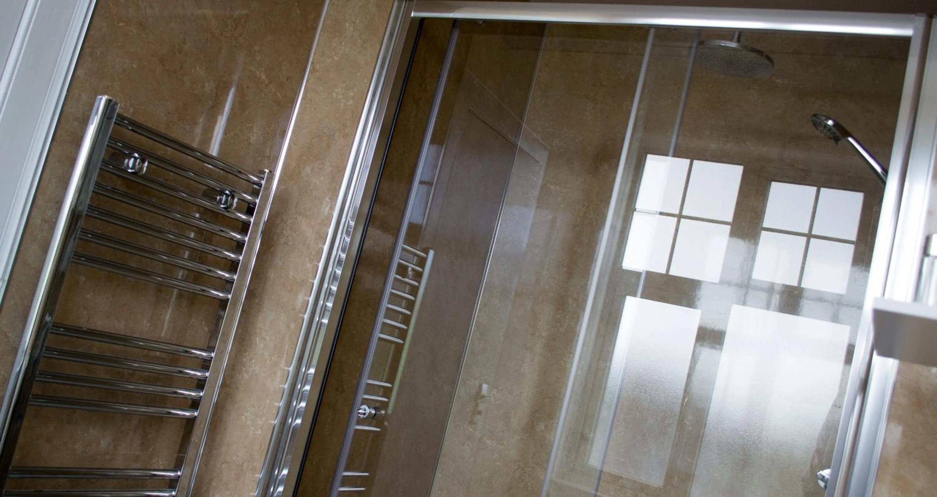 Bathroom in Balavil Hotel