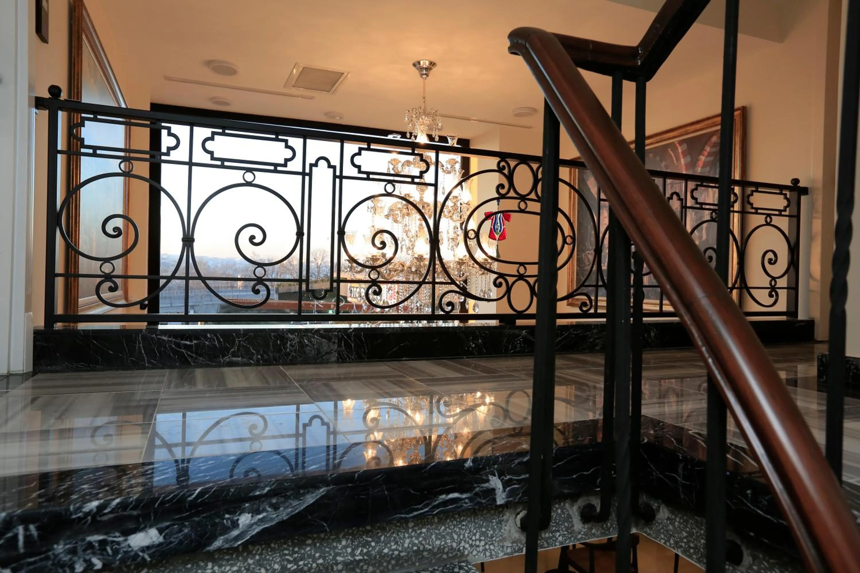 Property building in Art Nouveau Pera